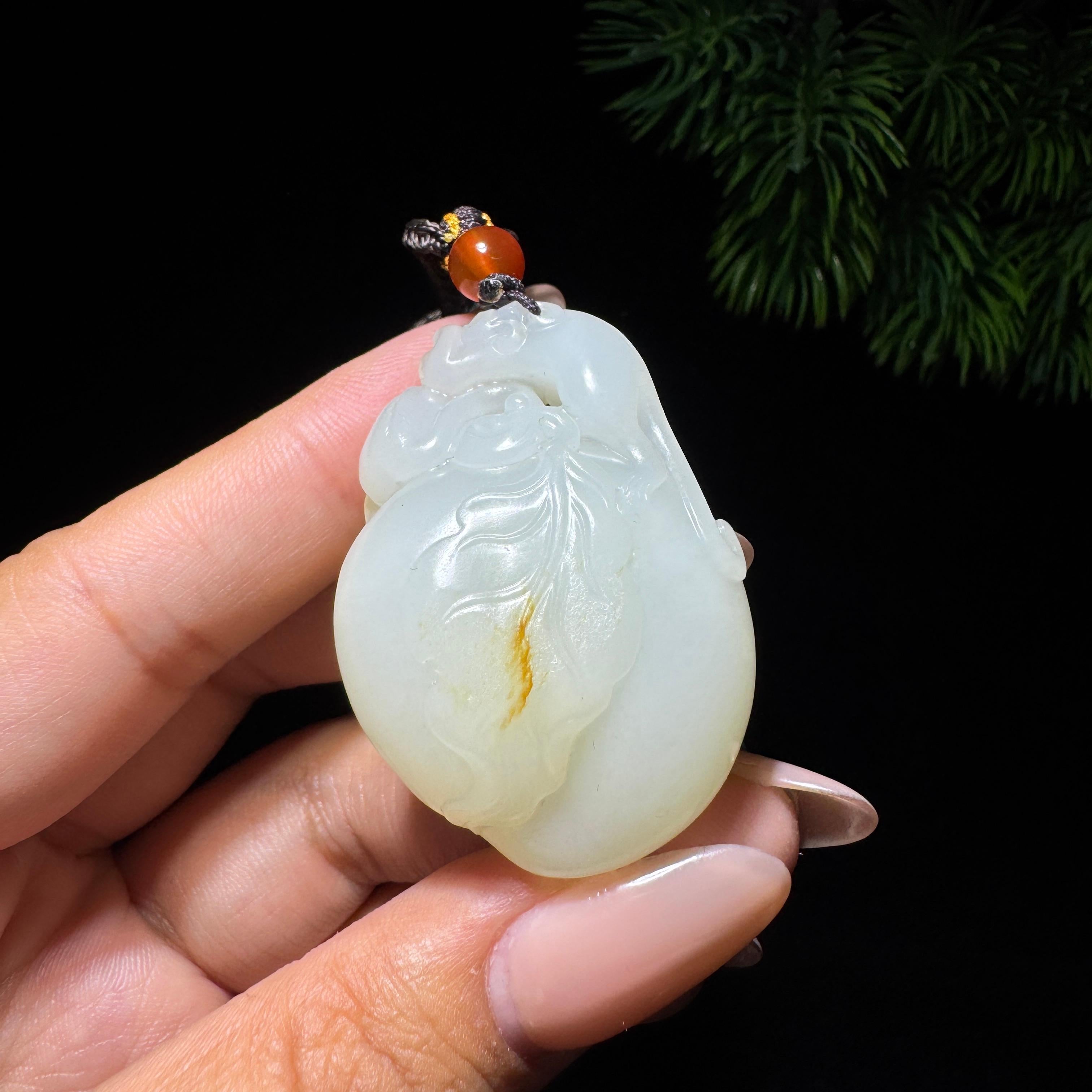 和田玉籽料灵猴献寿（38.0g）
