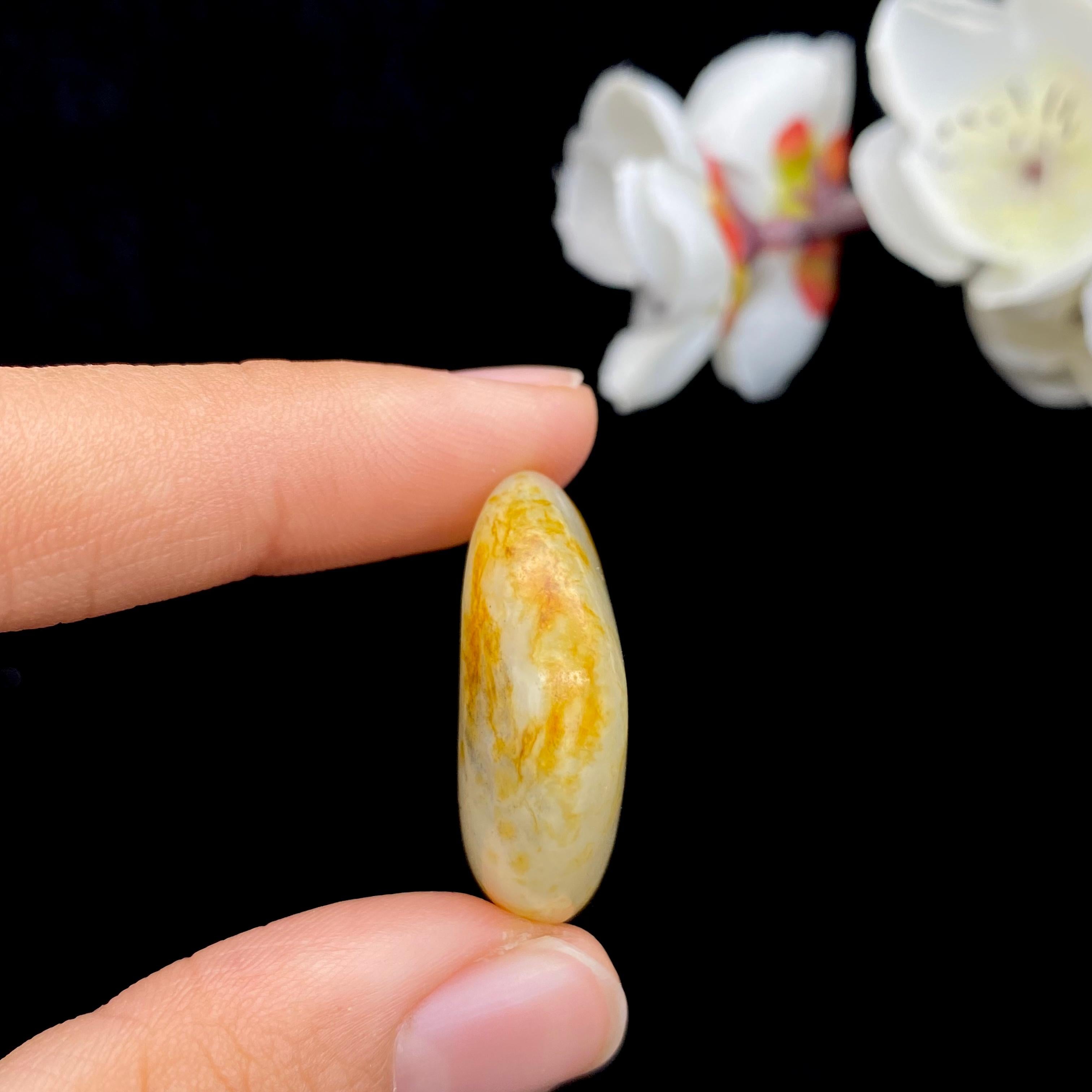 【超值推荐】和田玉黄皮籽料吊坠籽（12.2g）