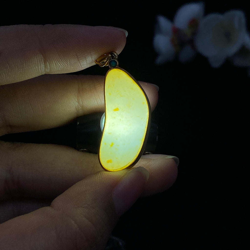 和田玉洒金皮籽料包金挂件（5.3g）
