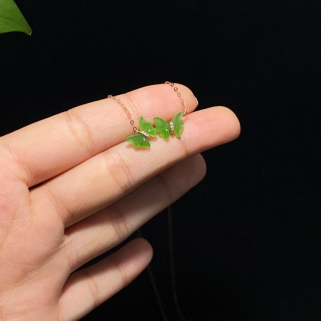 精品碧玉苹果绿金镶嵌蝴蝶挂件（1.7g）