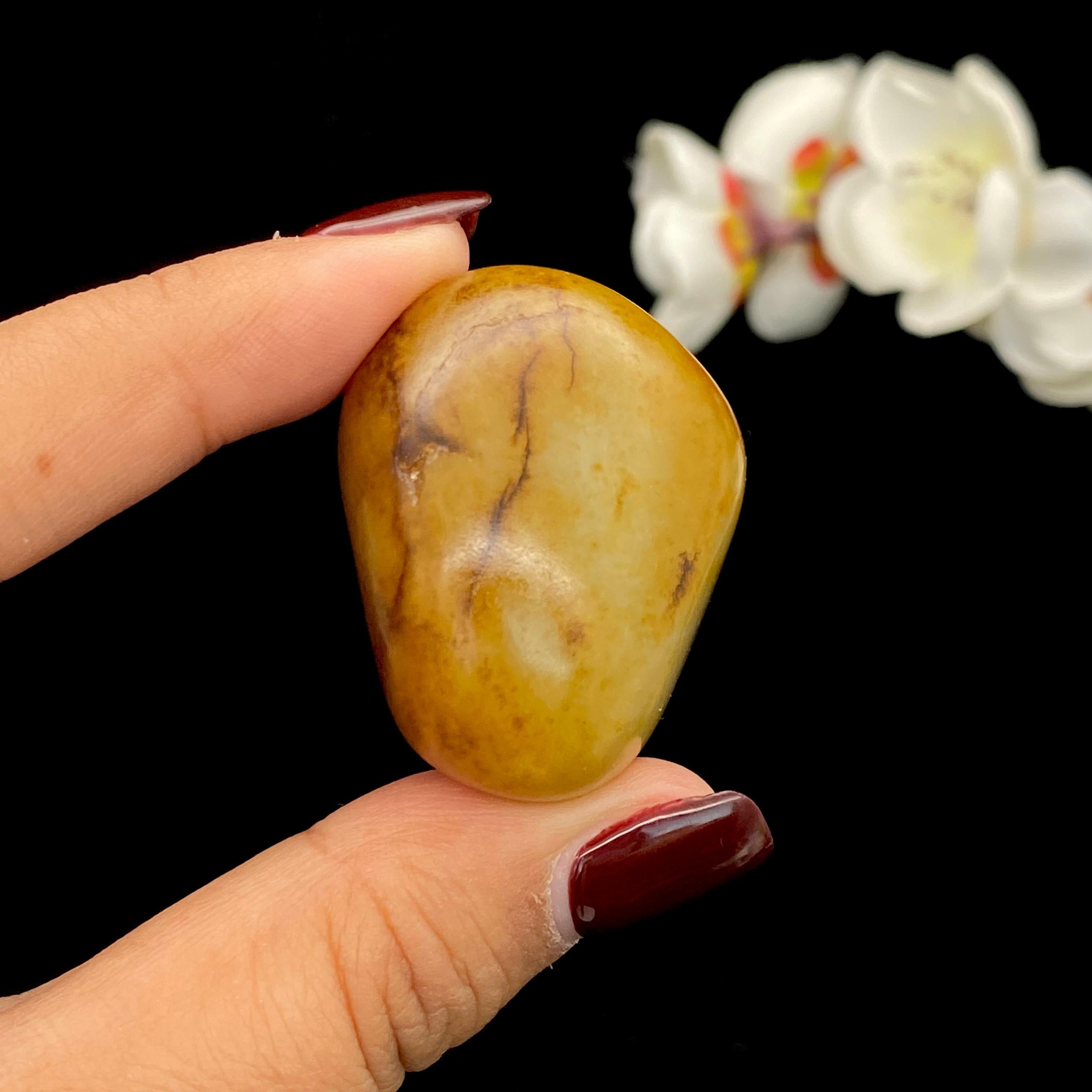 和田玉聚黄皮籽料原石（55.1g）