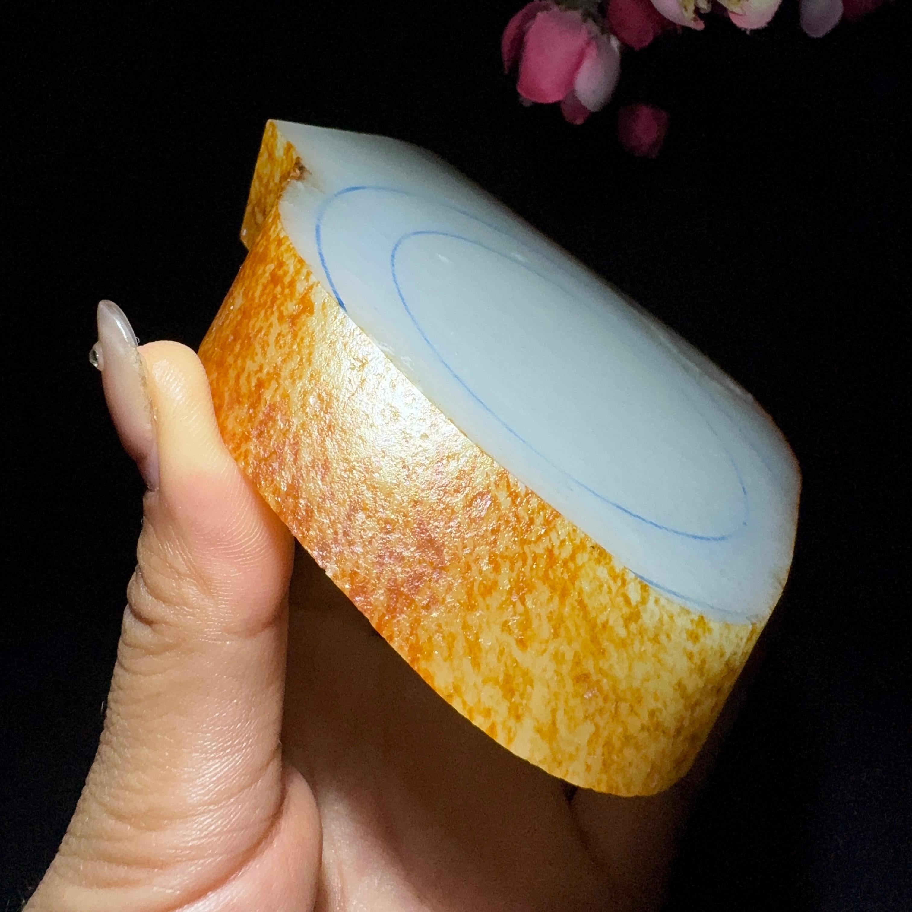 和田玉籽料原石板料（299.8g）