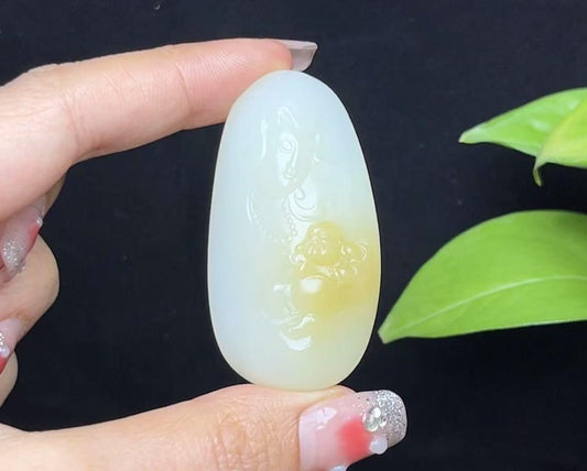 新疆和田玉且末糖羊脂玉观音佛吉祥如意（27.6g）
