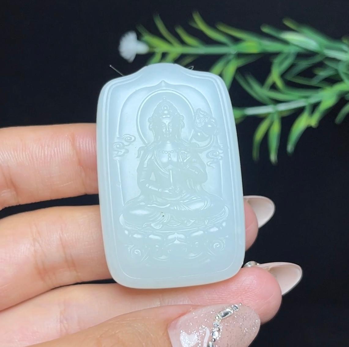 和田玉羊脂白玉持莲观音（36.0g）