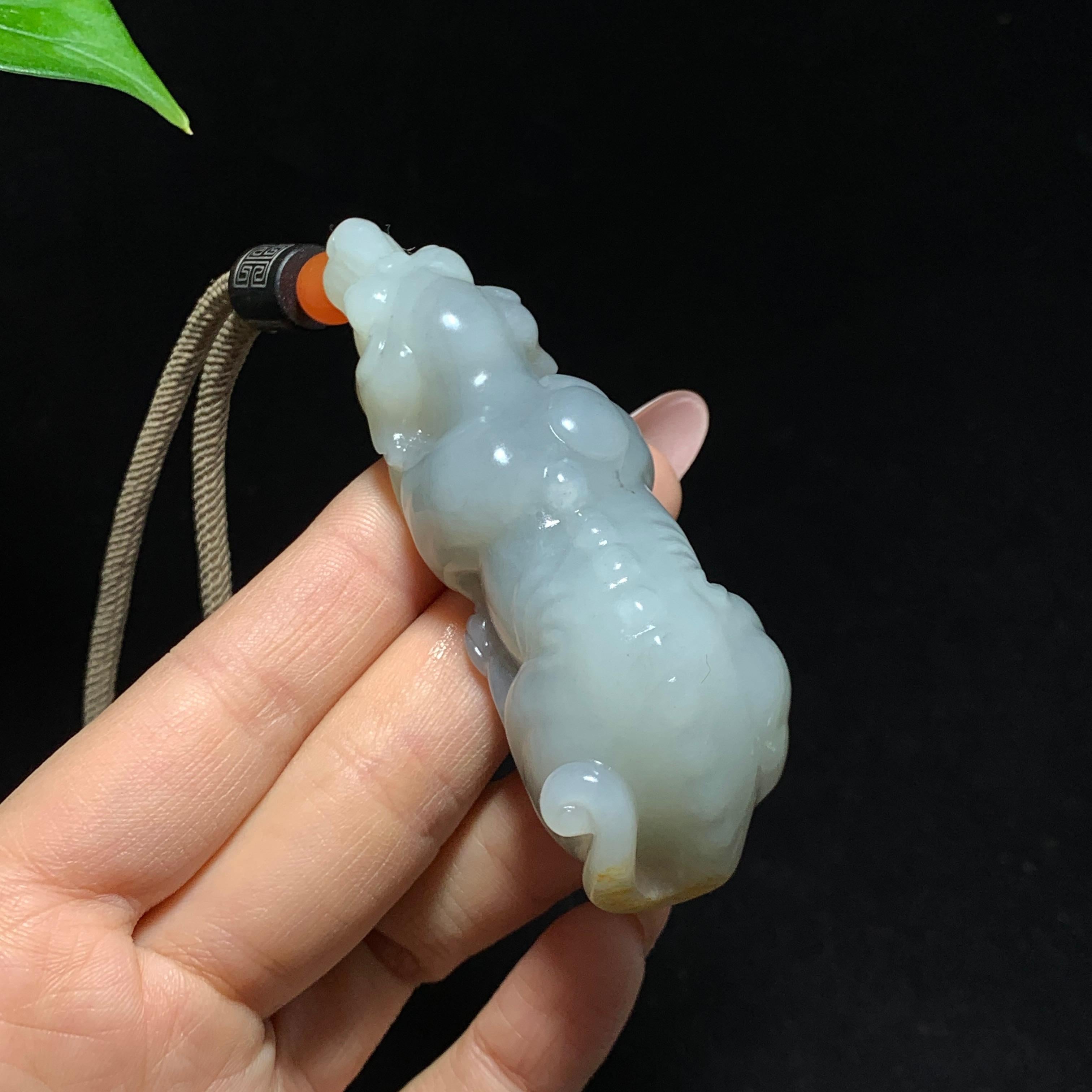 和田籽料洒金皮青花旺财手把件（78.8g）
