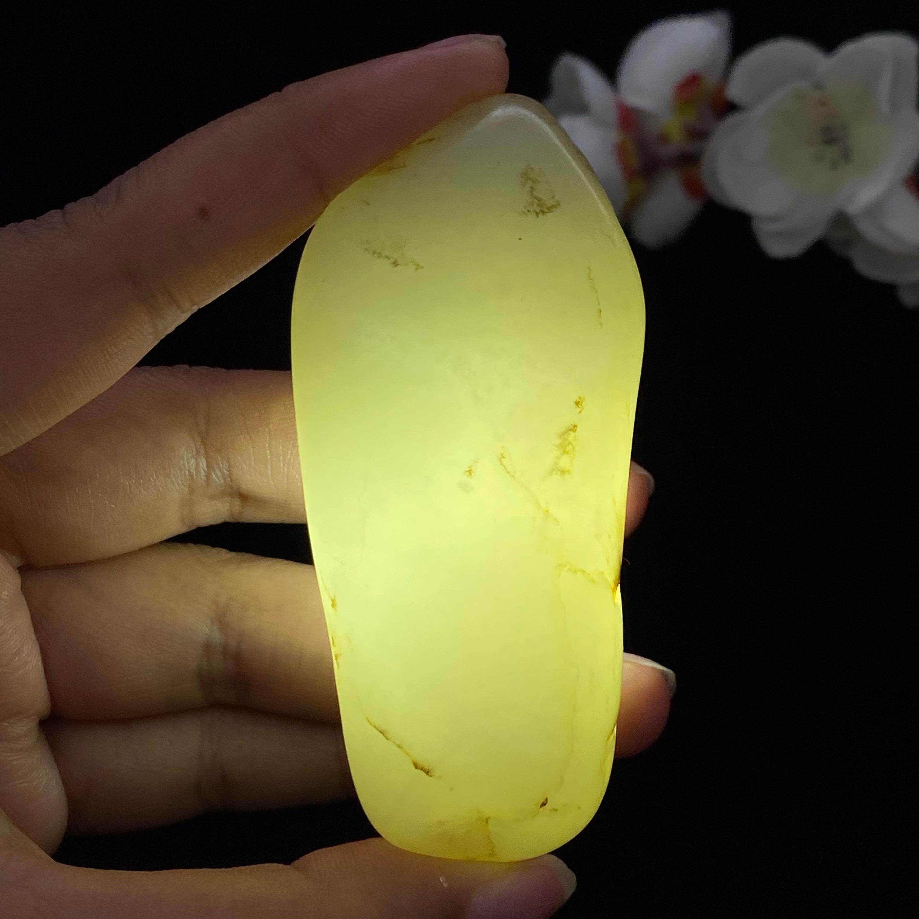 和田玉白玉籽料手把件（90.8g）