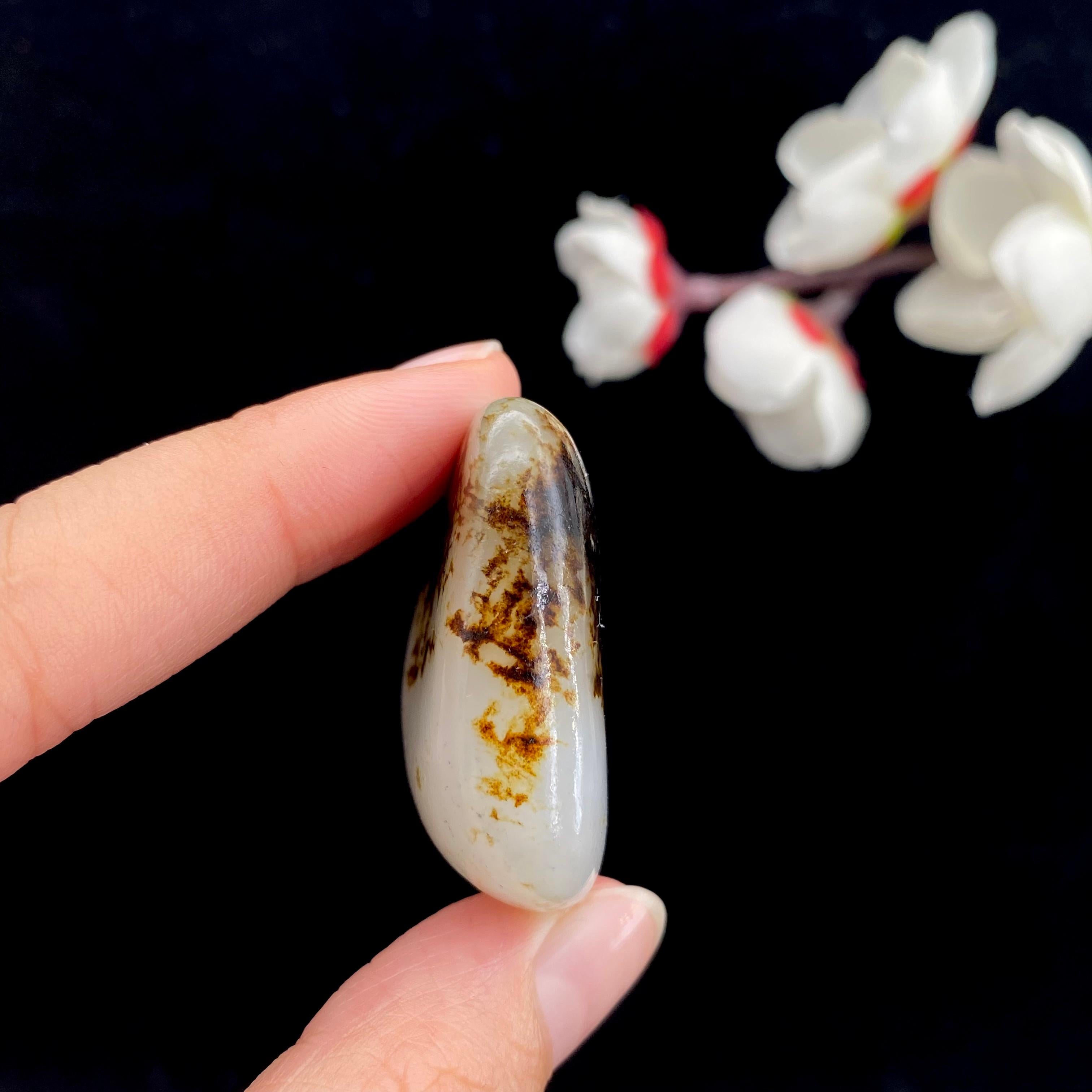 和田玉秋梨皮籽料原石（26.8g）