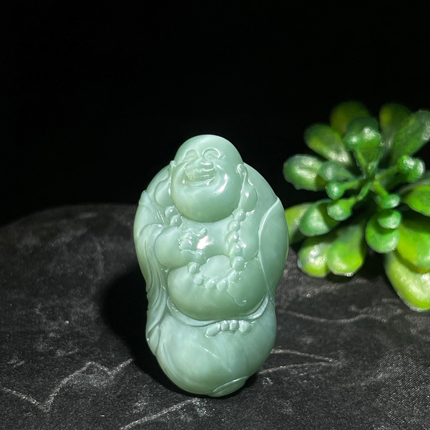 和田玉碧玉粉青猫眼佛公（15.3g）