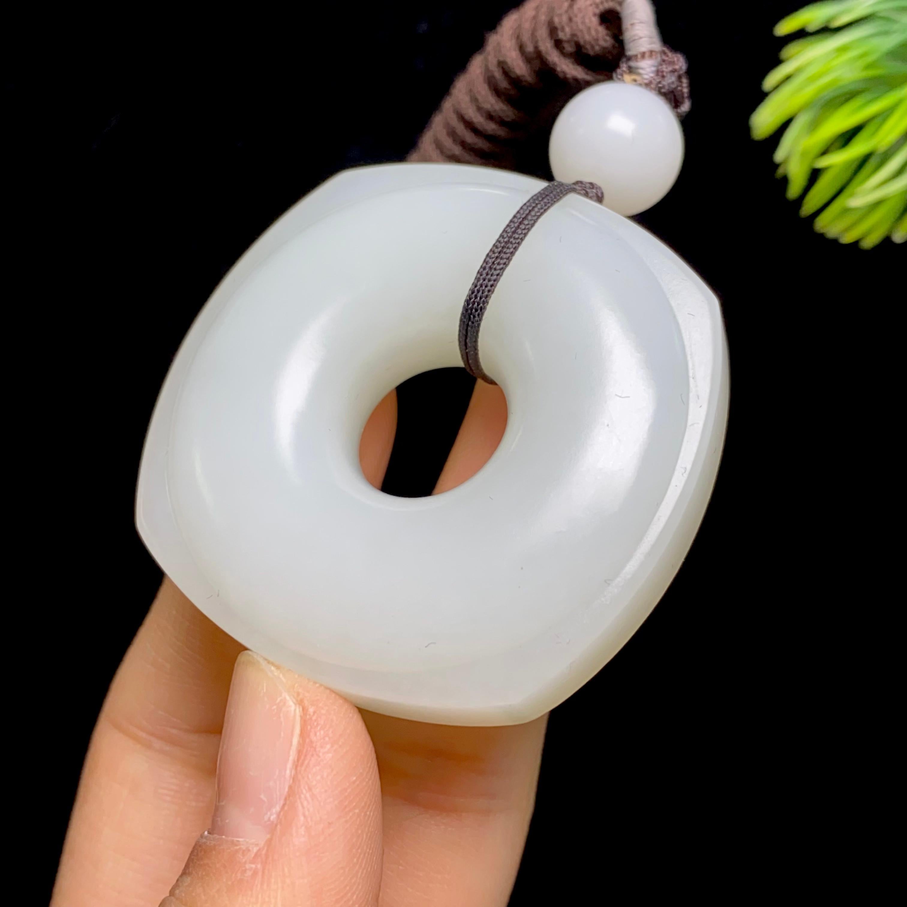 和田玉新疆料白玉玉琮（53.2g）