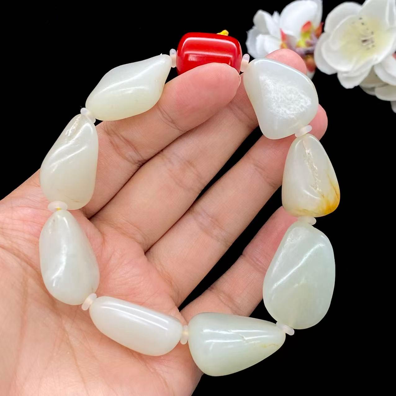 和田玉白玉带黄皮籽料【精品手串】（84.6g）