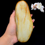 和田玉洒金皮籽料原石（81.2g）