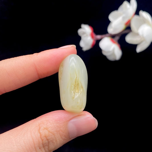 和田玉洒金皮籽料原石（14g）