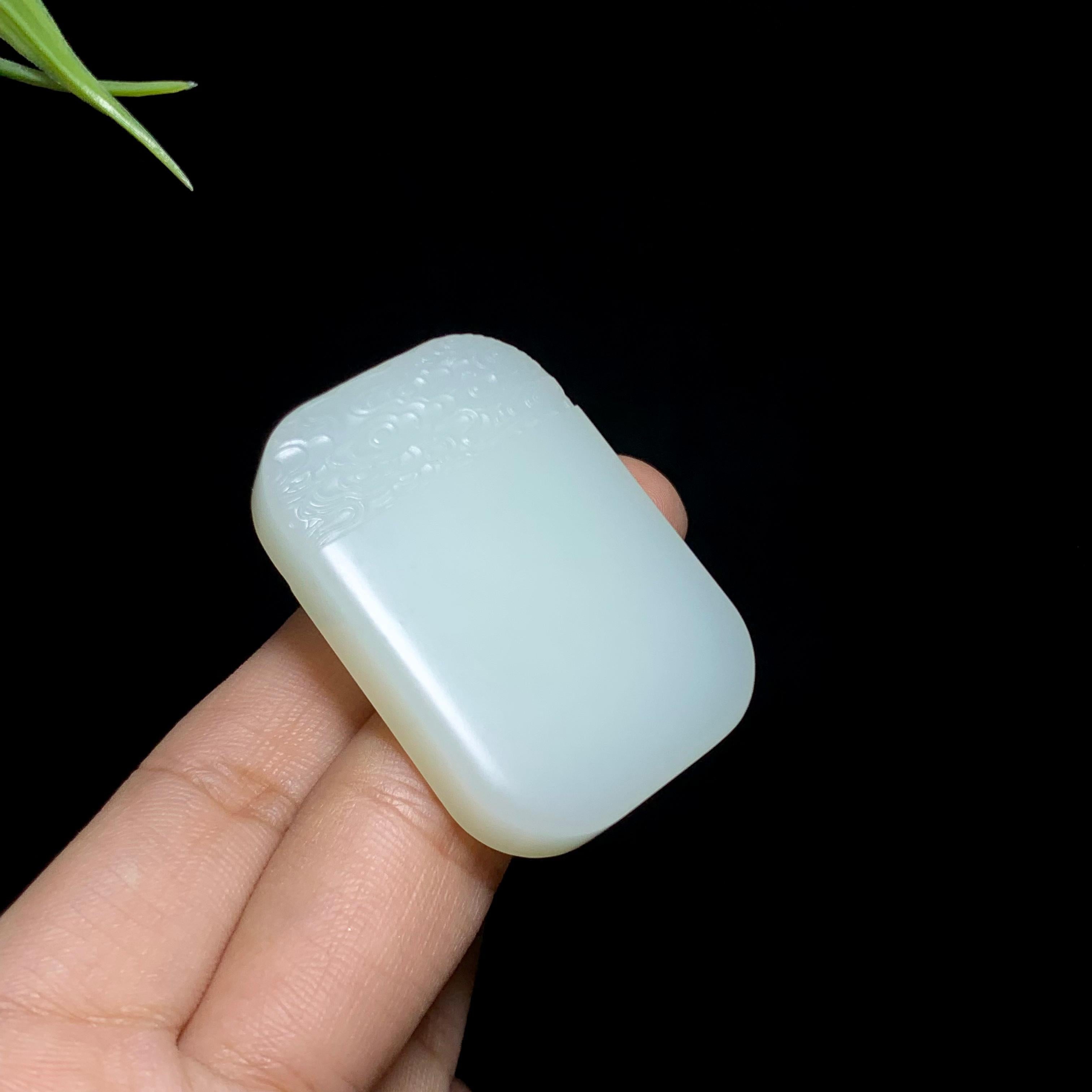 和田白玉无事牌（34.2g）