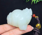 和田玉羊脂白玉三足金手把件（135.4g）