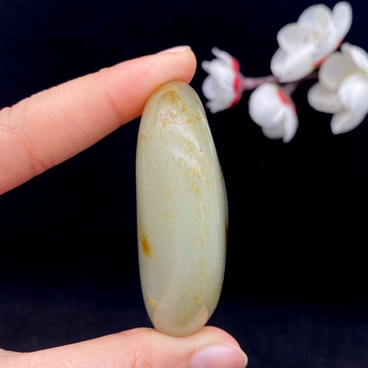 和田玉洒金皮籽料手把件（73.9g）