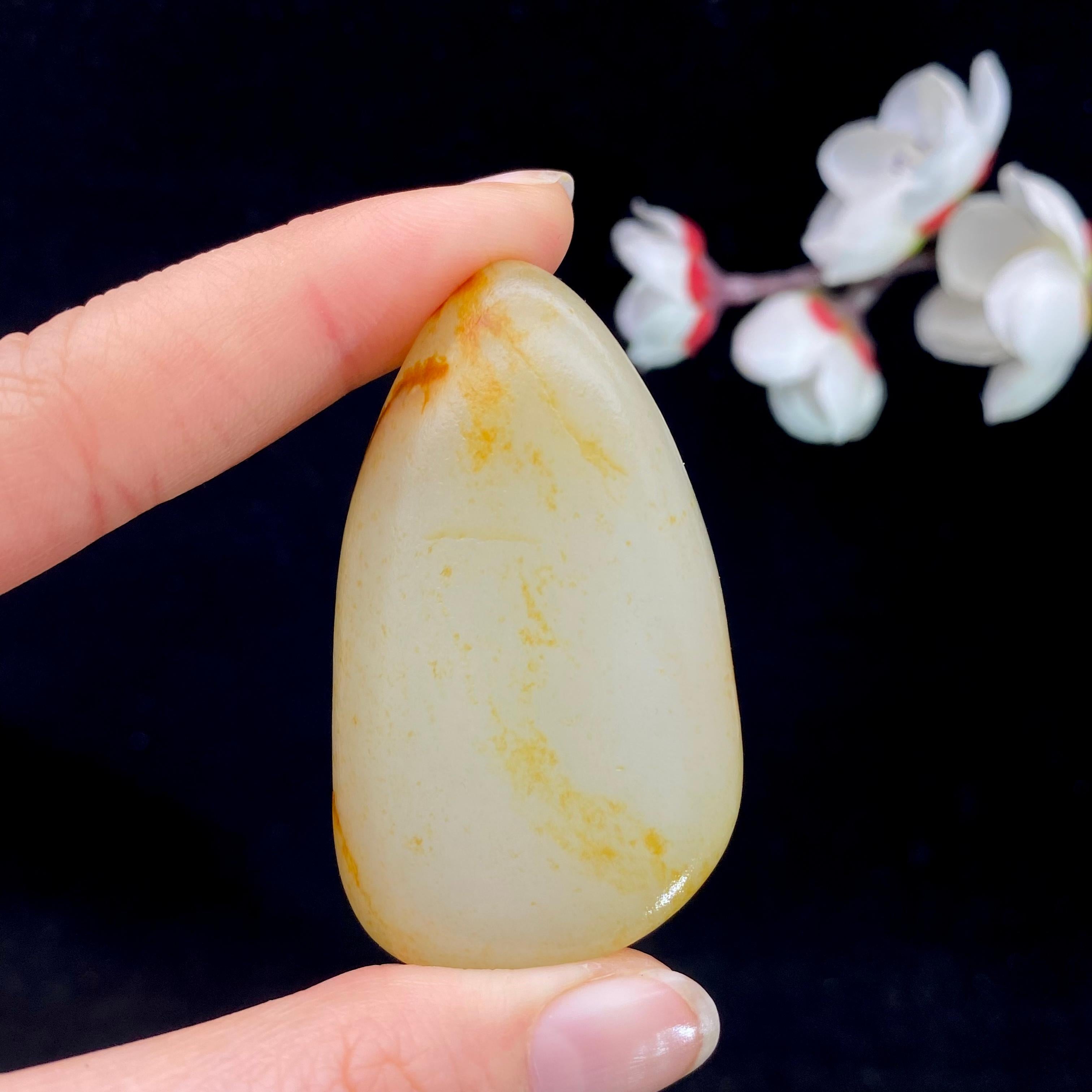 和田玉洒金皮籽料大挂件（62.9g）