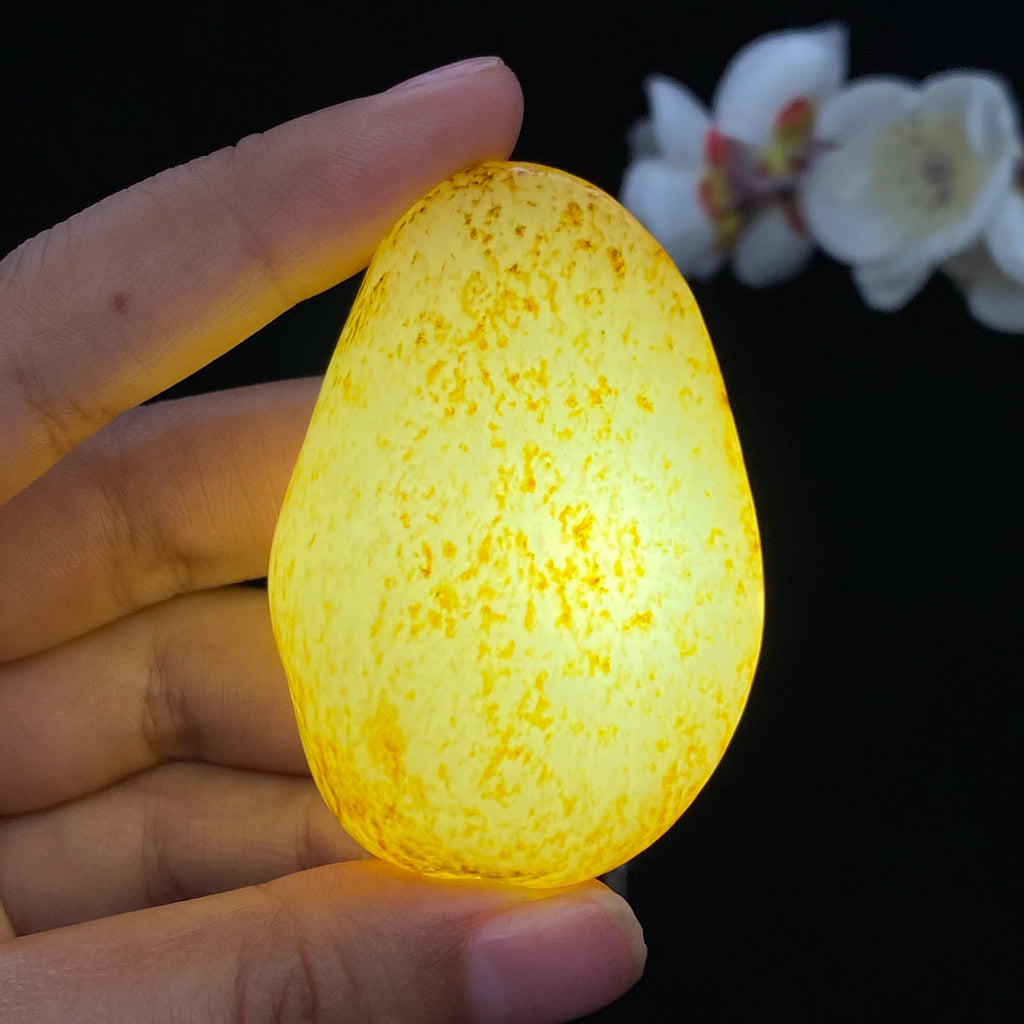 和田玉洒红皮籽料大挂件（67g）