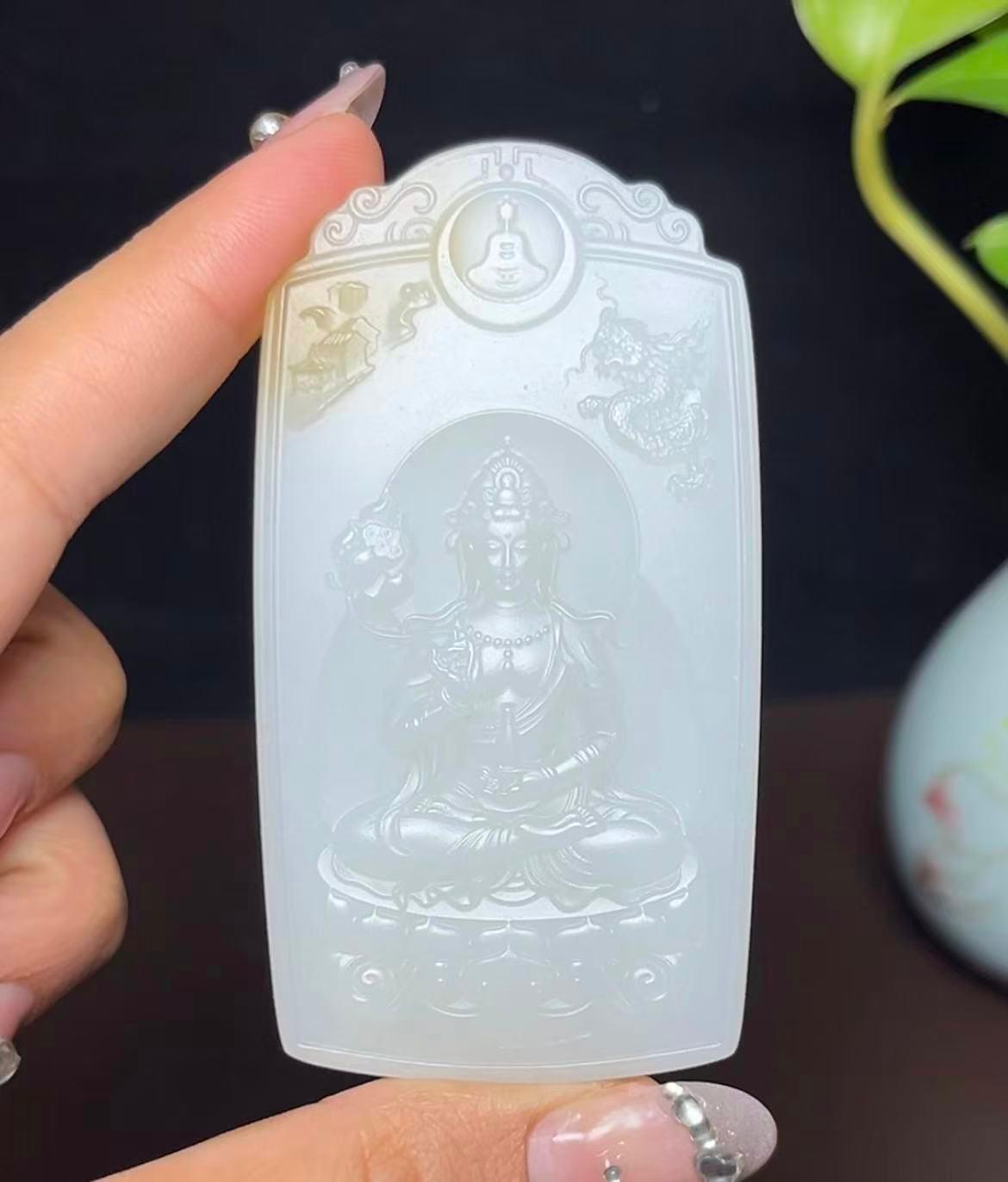 新疆和田玉且末料羊脂玉观音（74.0g）