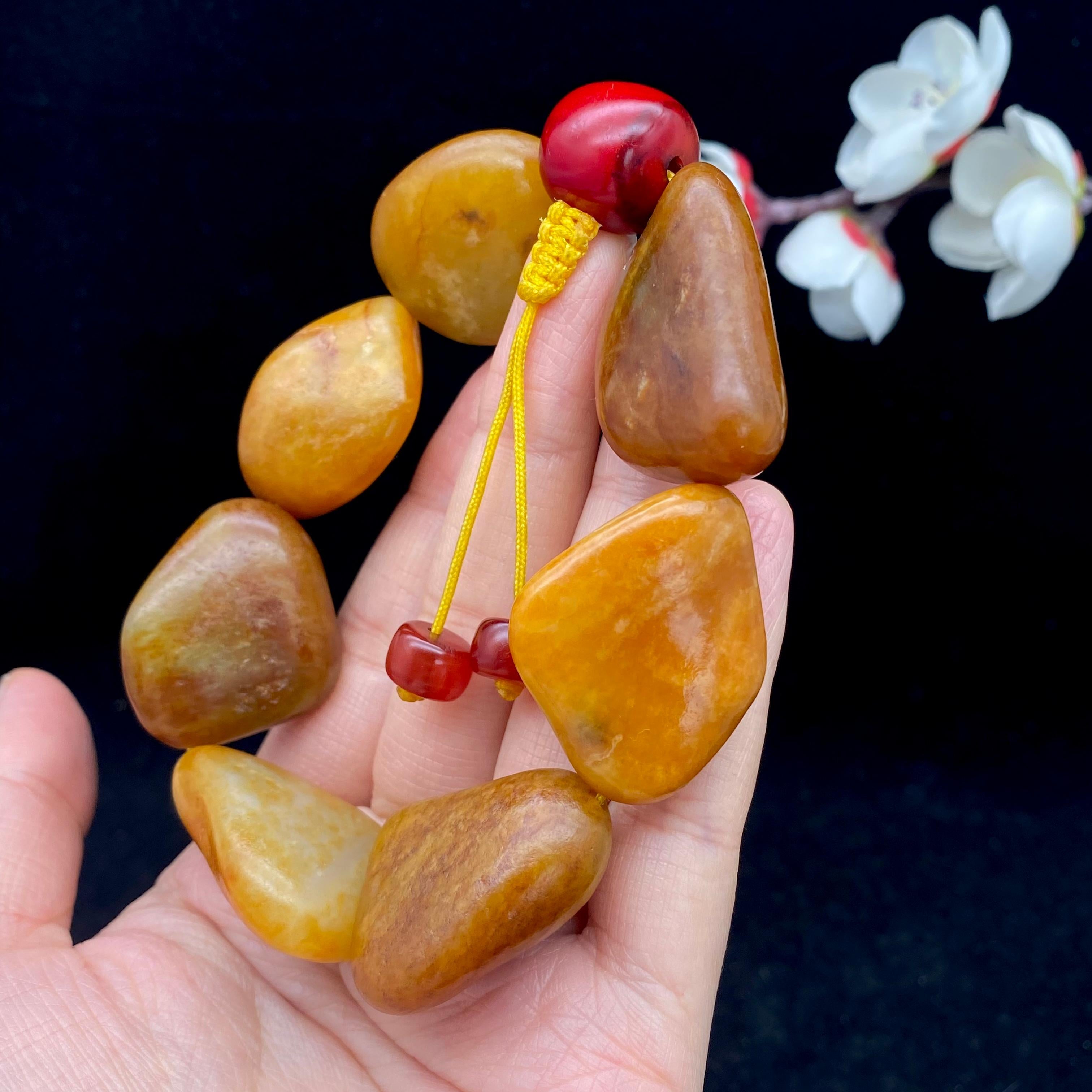 和田玉黄沁皮籽料【精品手串】（110.5g）