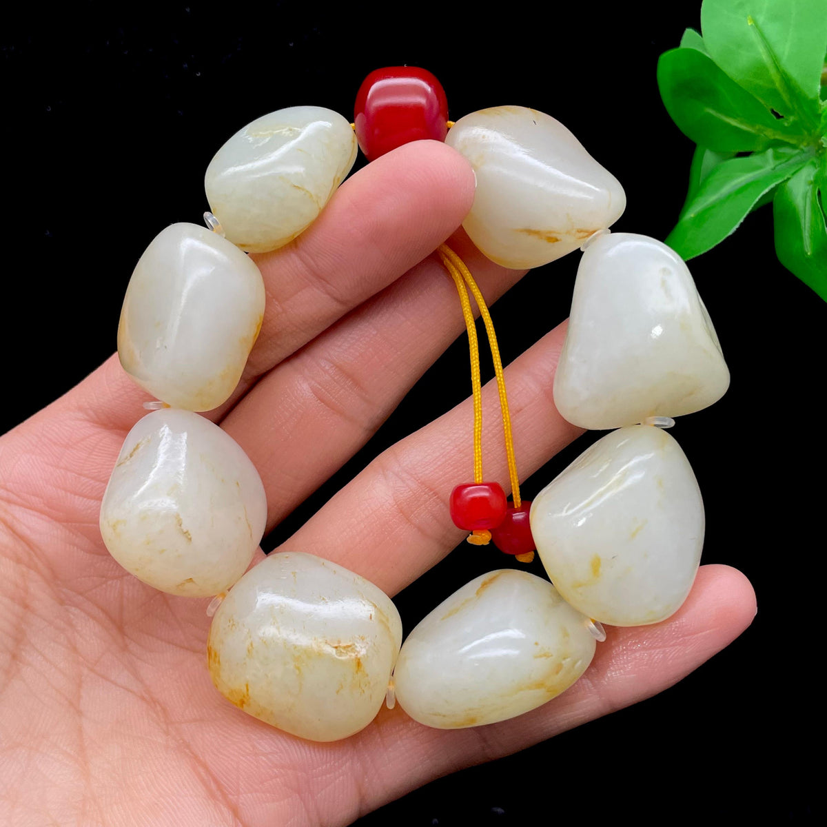 和田玉洒金皮籽料【精品手串】（123.7g）
