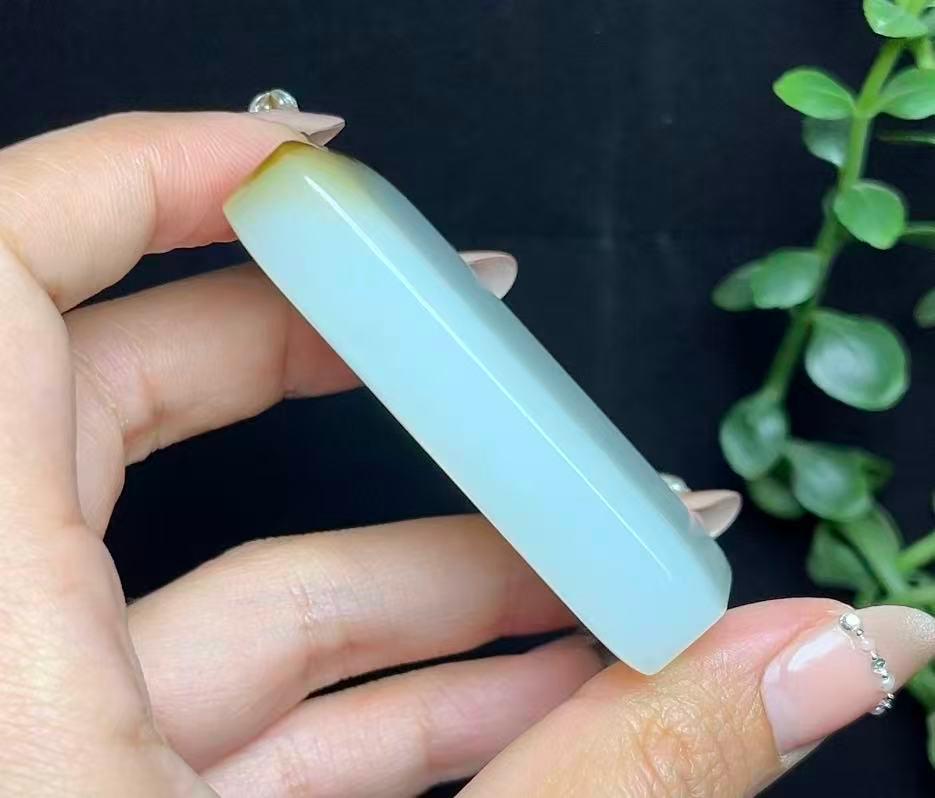 和田玉糖白羊脂玉平安无事牌（80.2g）