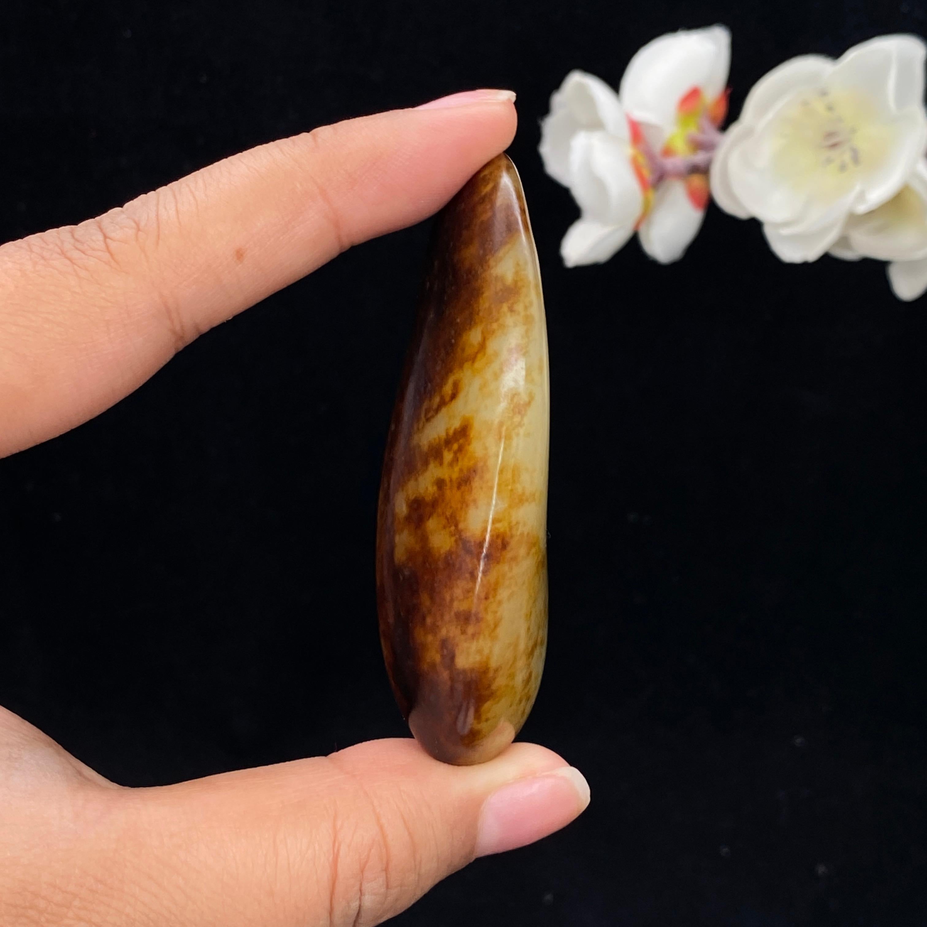 和田玉秋梨皮籽料大挂件（60g）