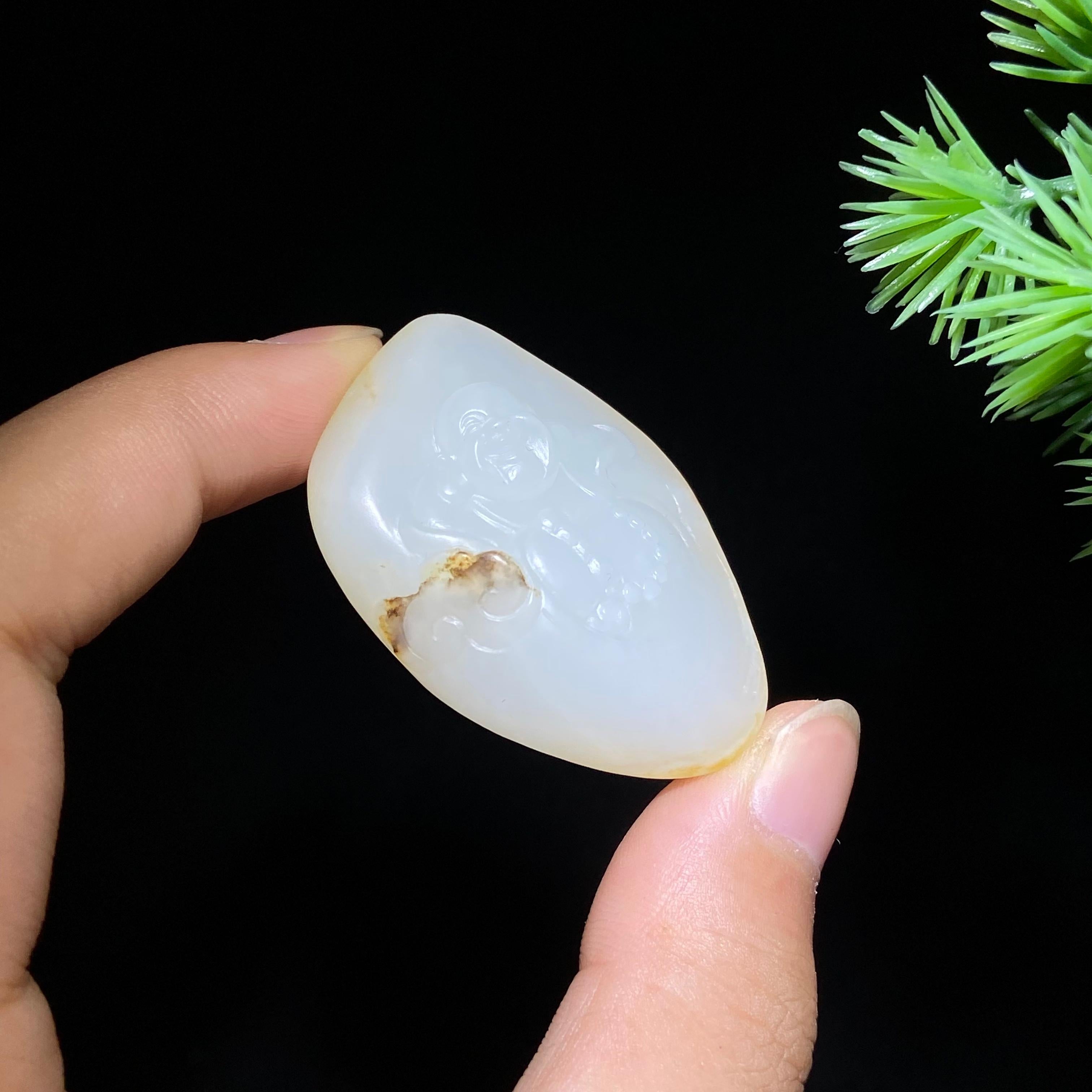 和田玉籽料佛公（22.4g）