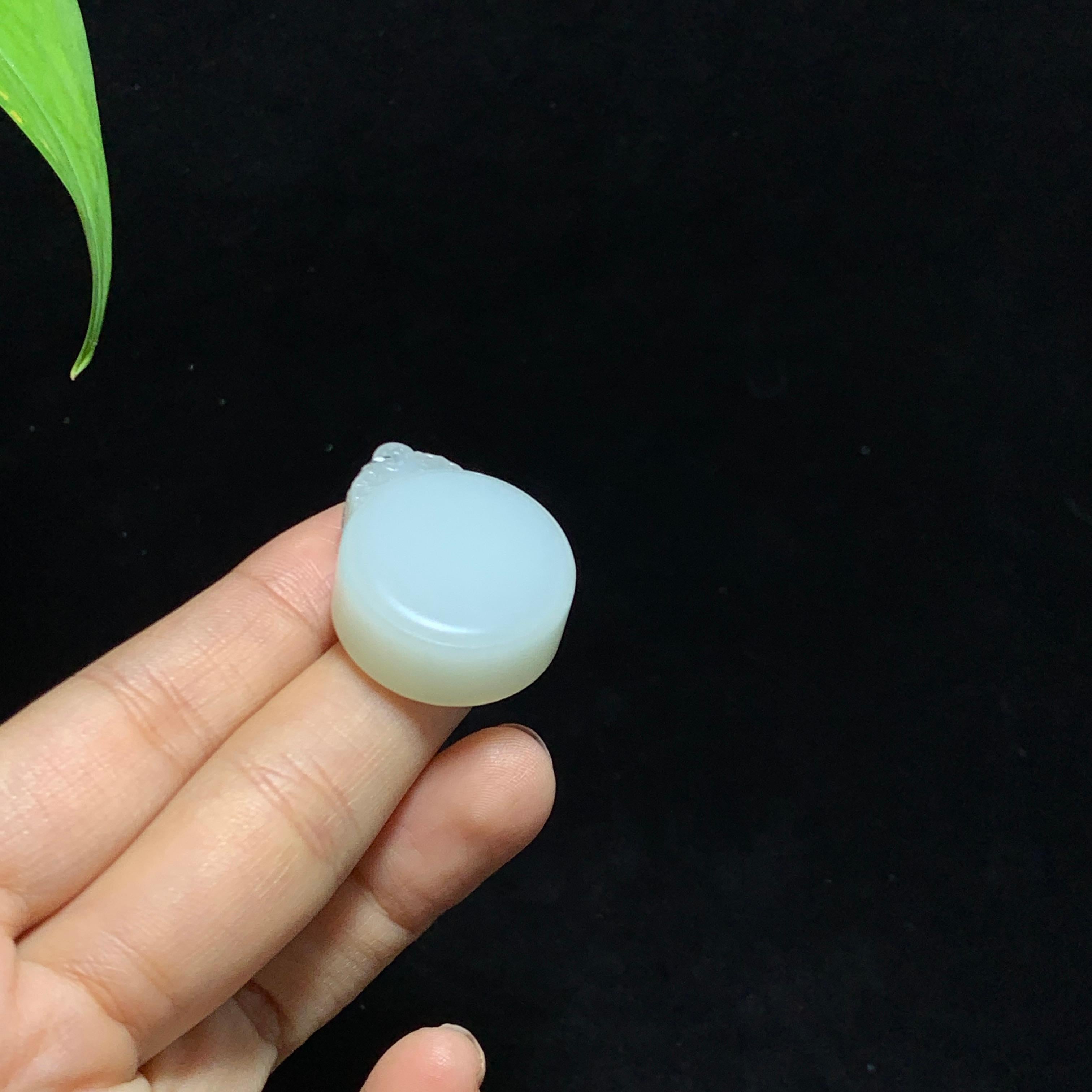 和田山料白玉无事牌圆牌挂件（19.0g）