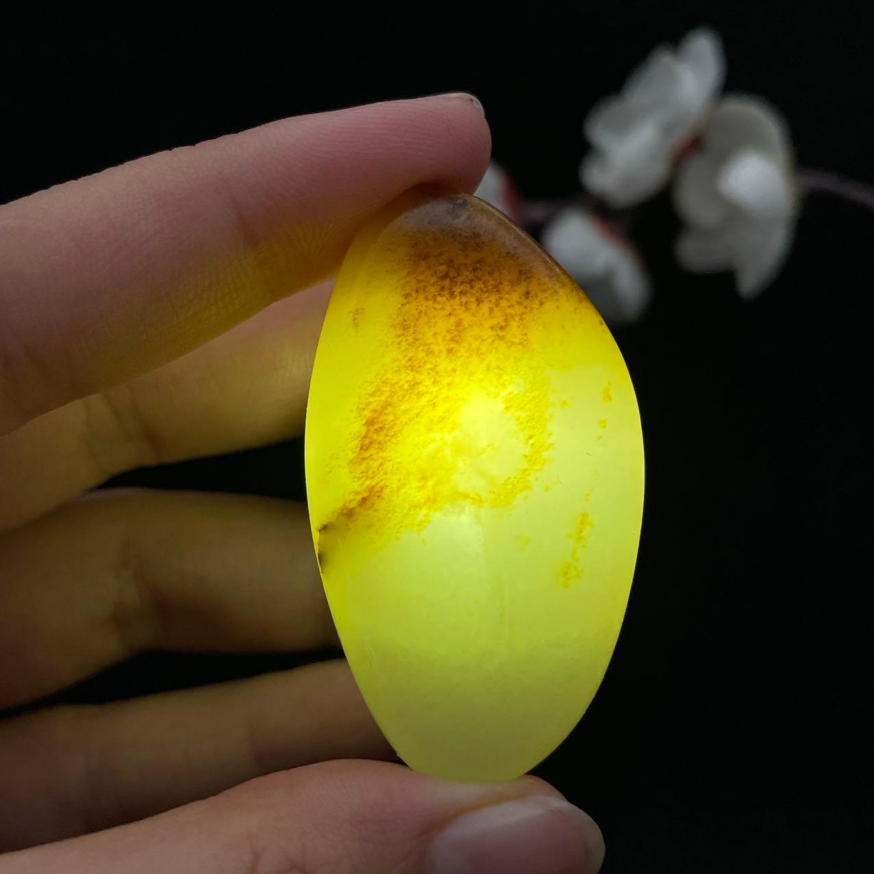 和田玉聚黄皮籽料（24.1g）