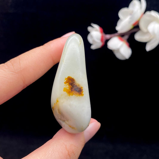 和田玉洒金皮籽料原石（68.6g）