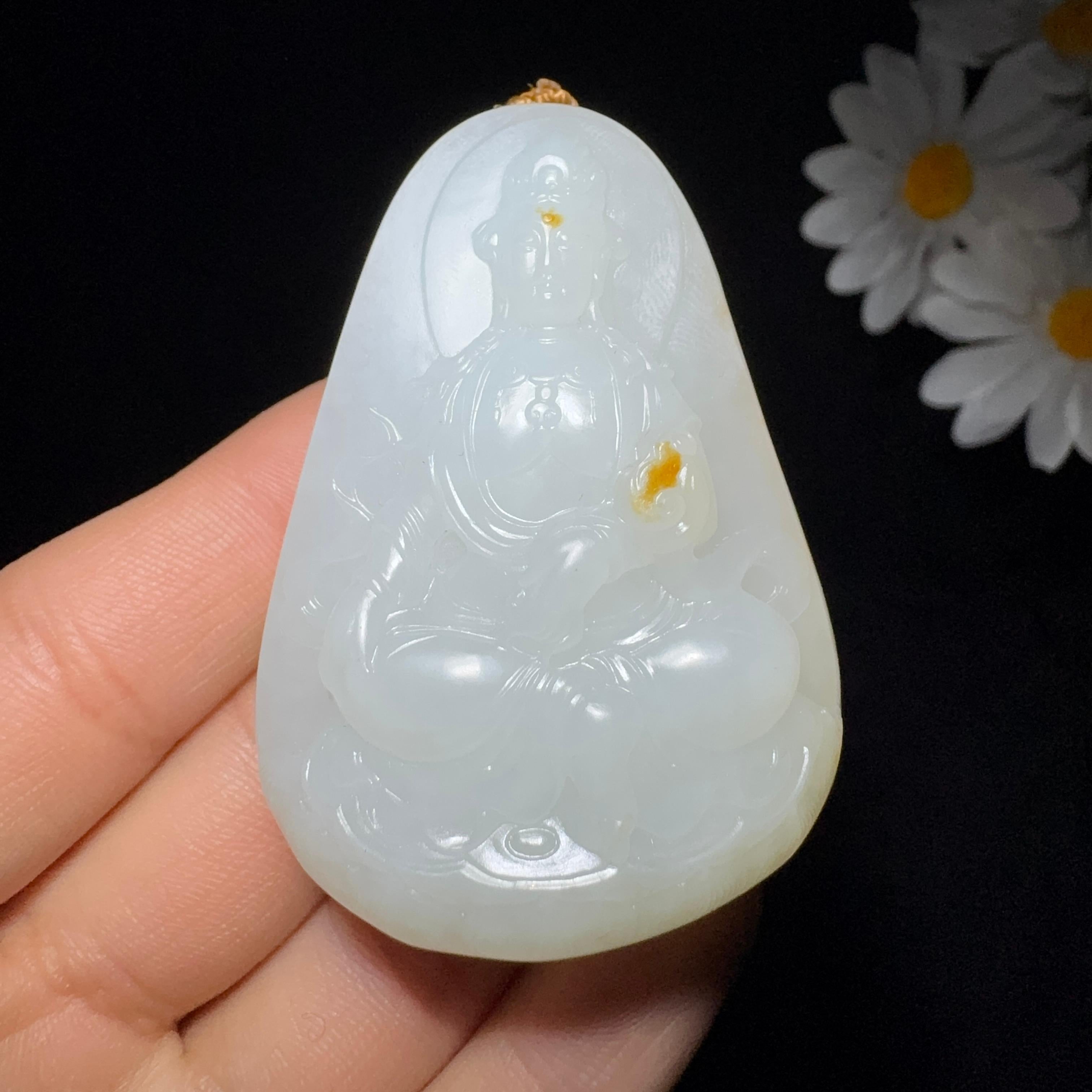 和田玉籽料羊脂白玉观音（85.1g）