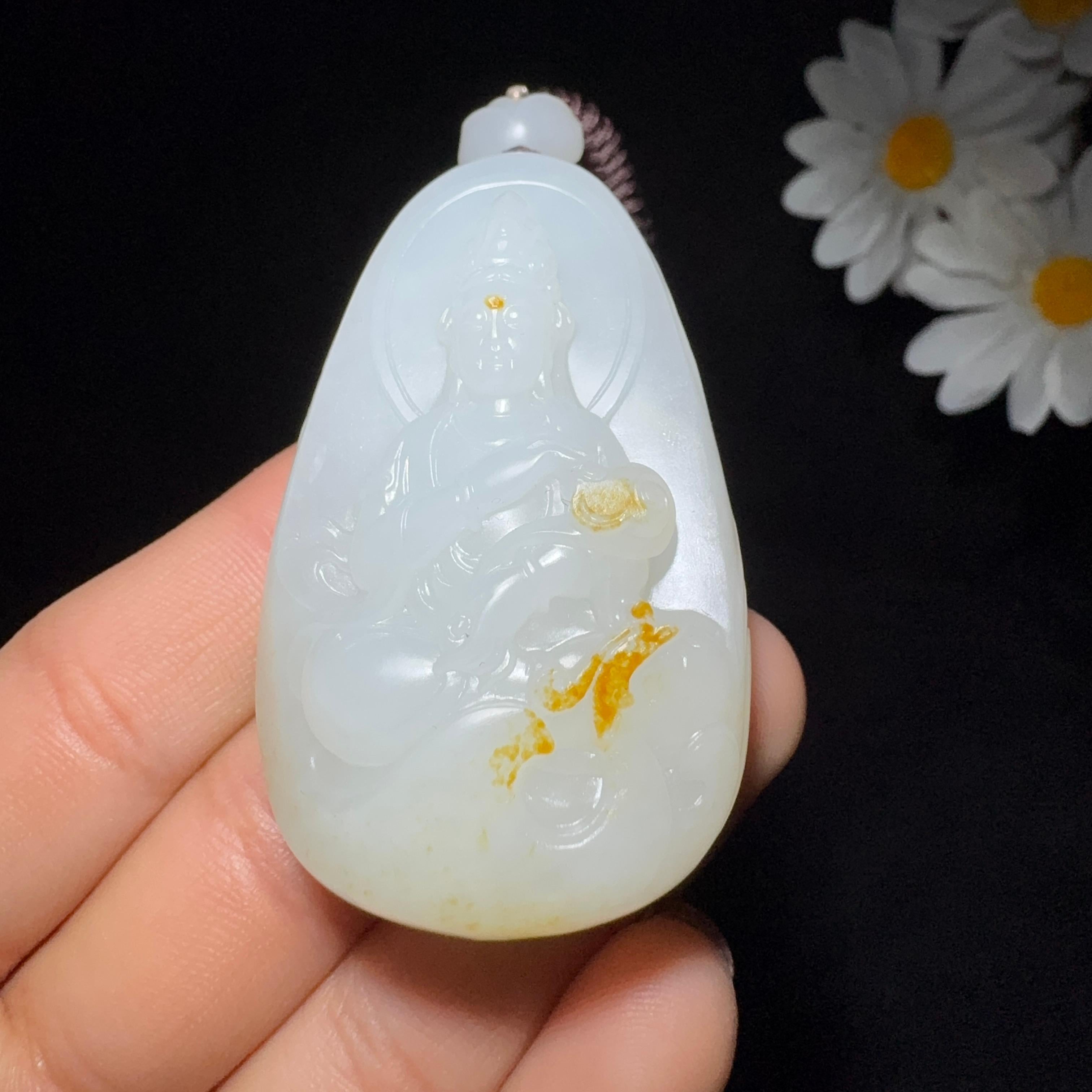 和田玉籽料羊脂白玉观音（69.7g）