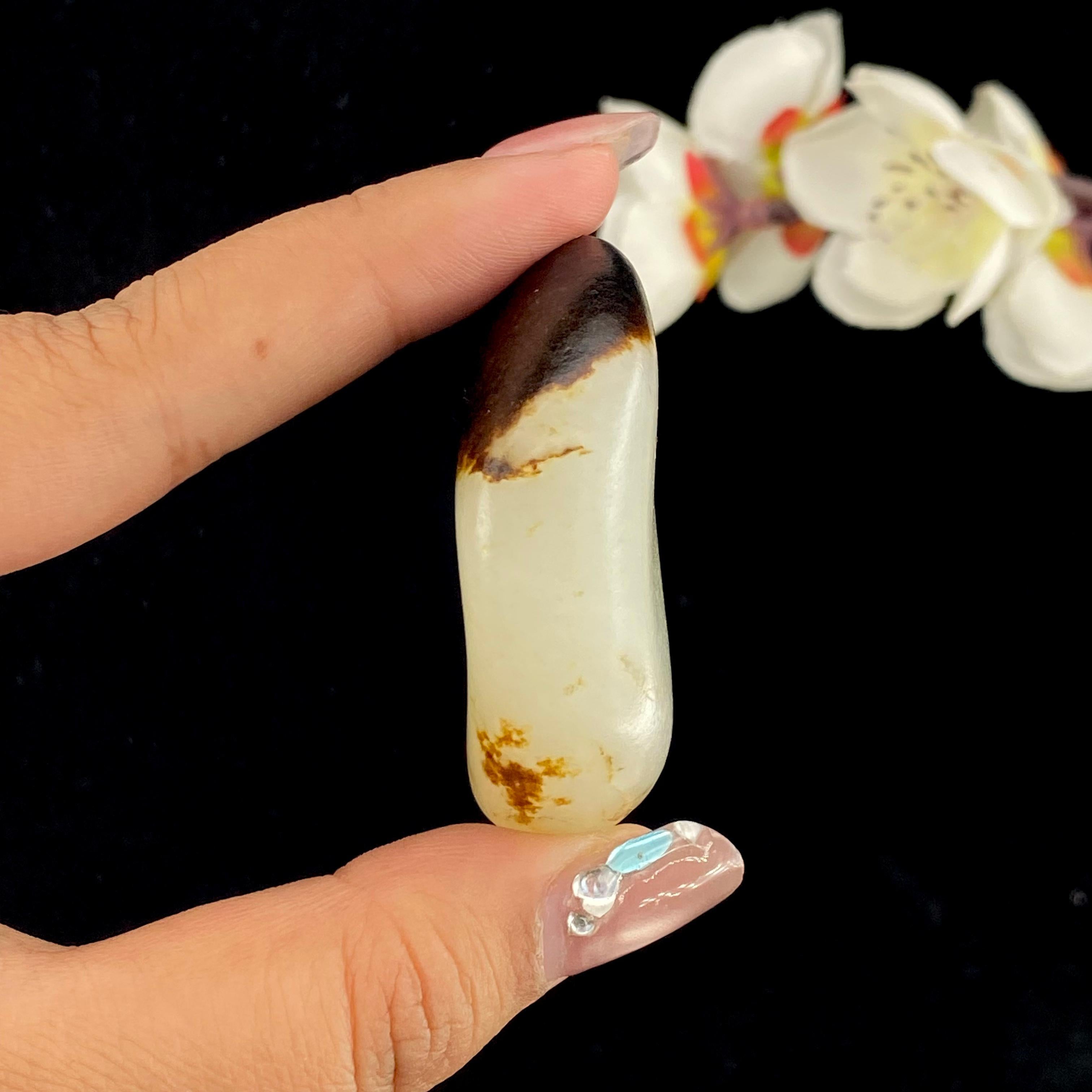 和田玉聚黑皮籽料大挂件（55.1g）