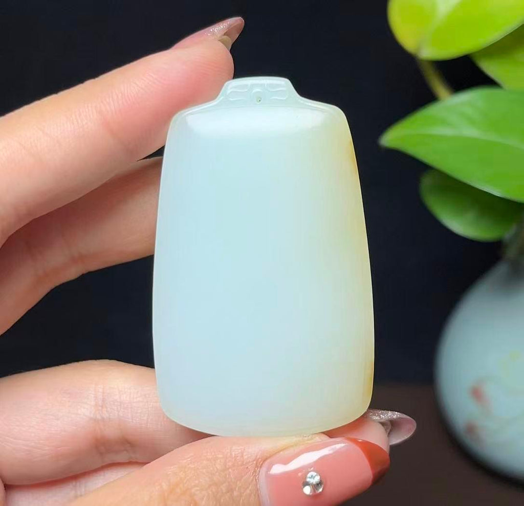 新疆和田玉且末料羊脂玉平安无事牌（42.8g）