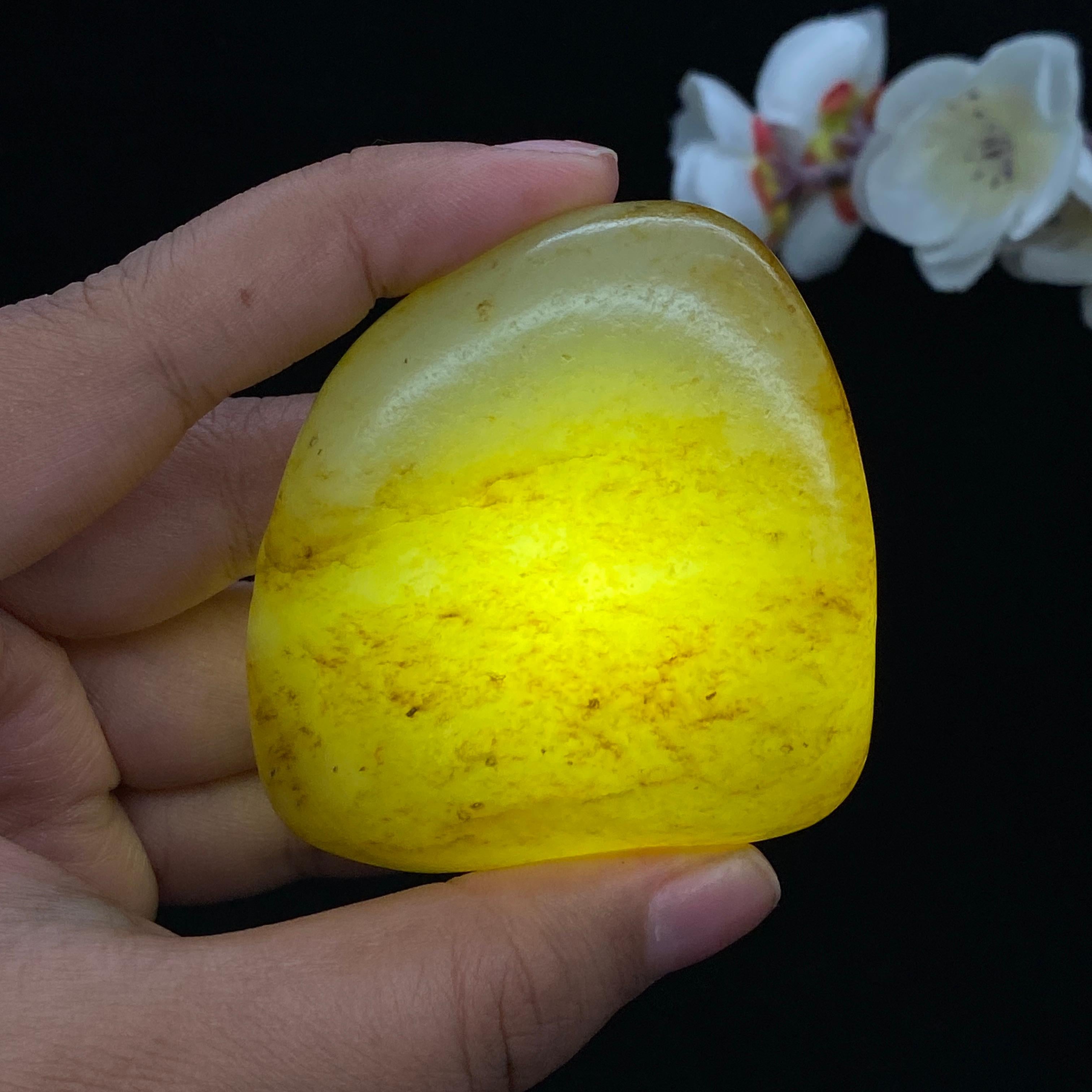 和田玉黄皮籽料大挂件（130g）