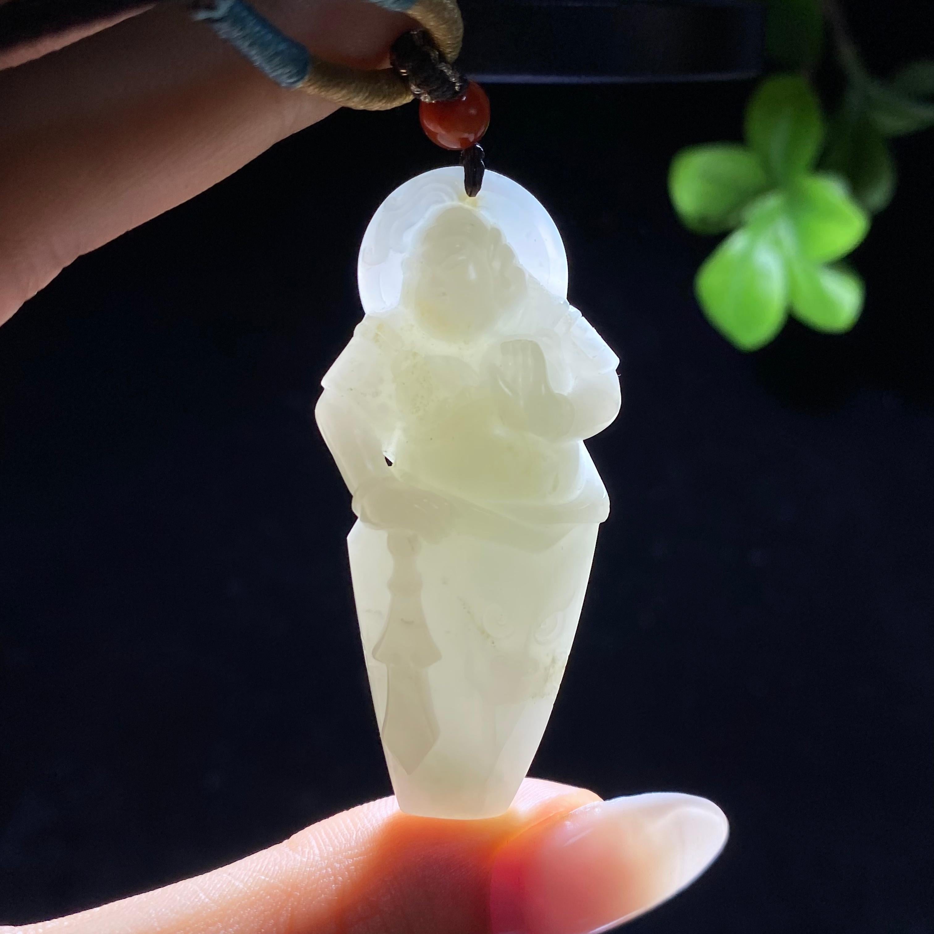 和田玉新疆且末米达料白玉关公（22.8g）