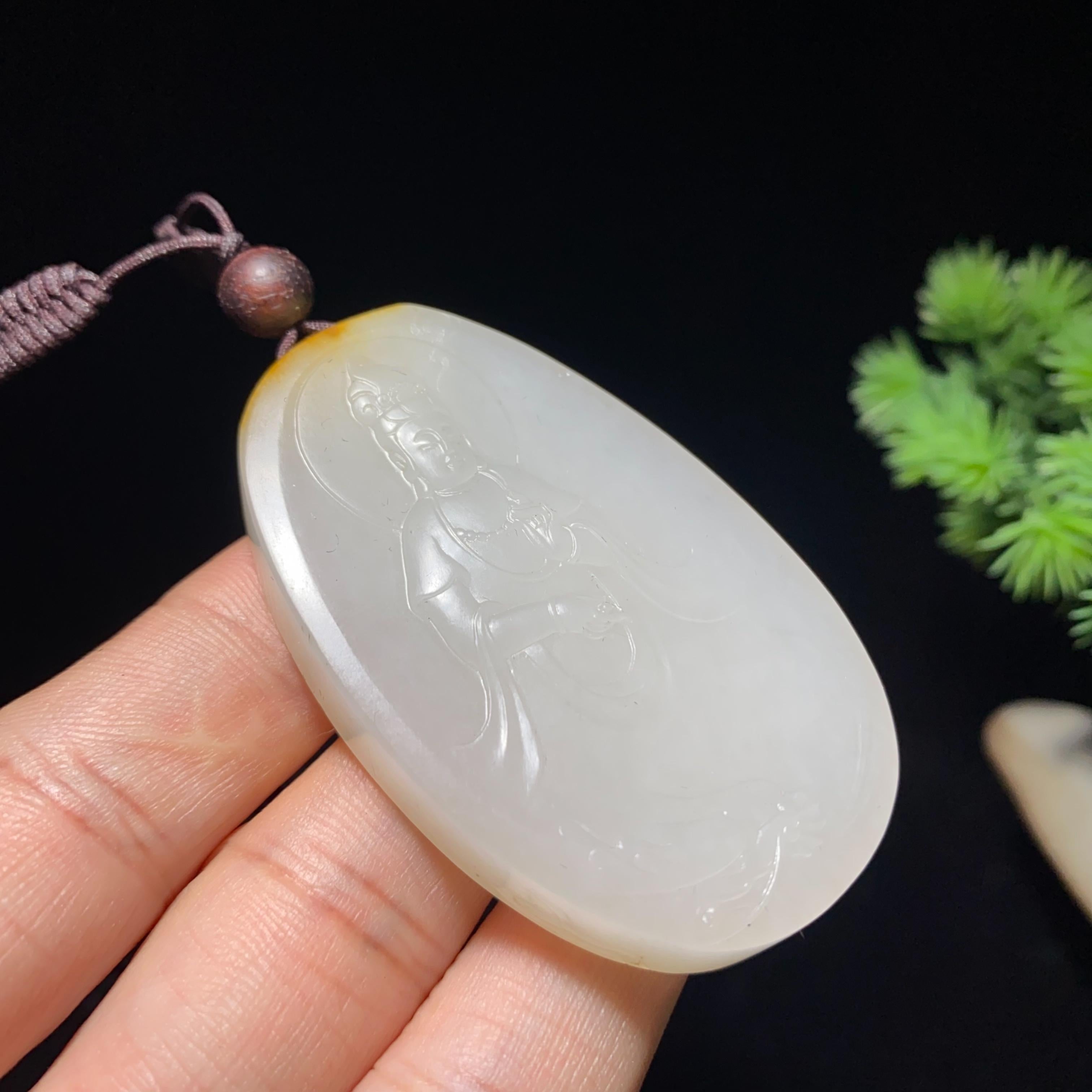 和田玉籽料观音（48.0g）