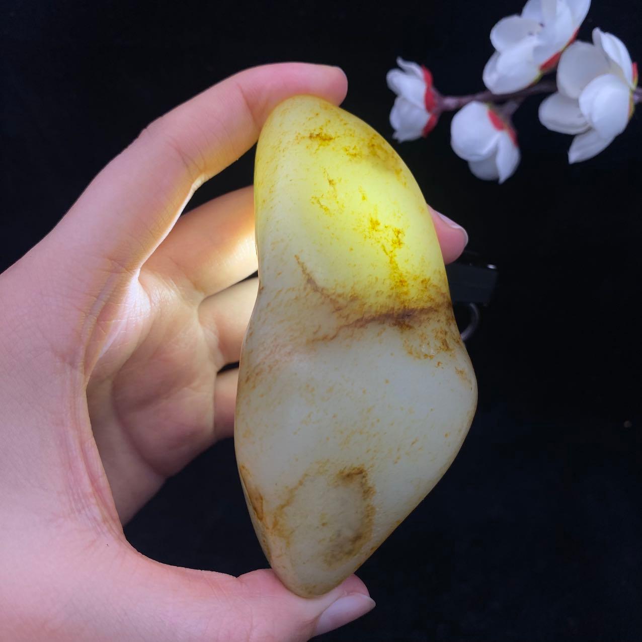 和田玉洒金皮籽料原石（228.5g）
