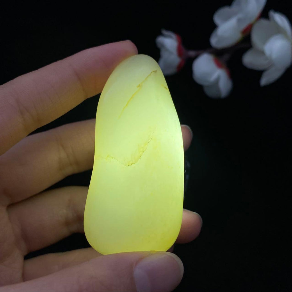 和田玉洒金皮籽料原石（49.7g）
