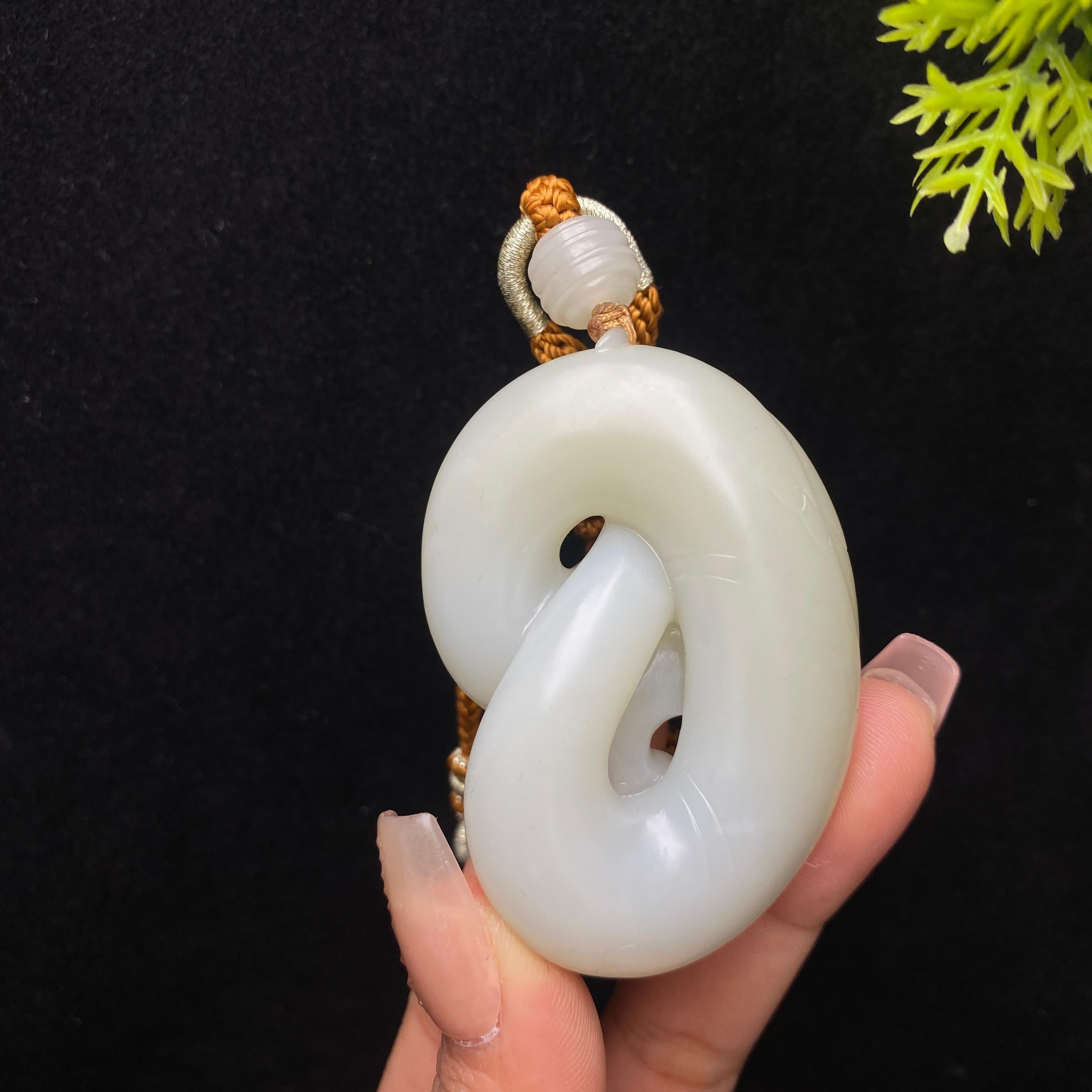 和田玉米达料生肖蛇挂件（收藏款）（68.999g）