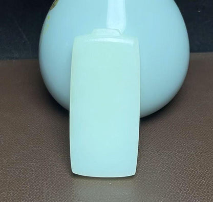 新疆和田玉且末料平安无事牌（44.0g）