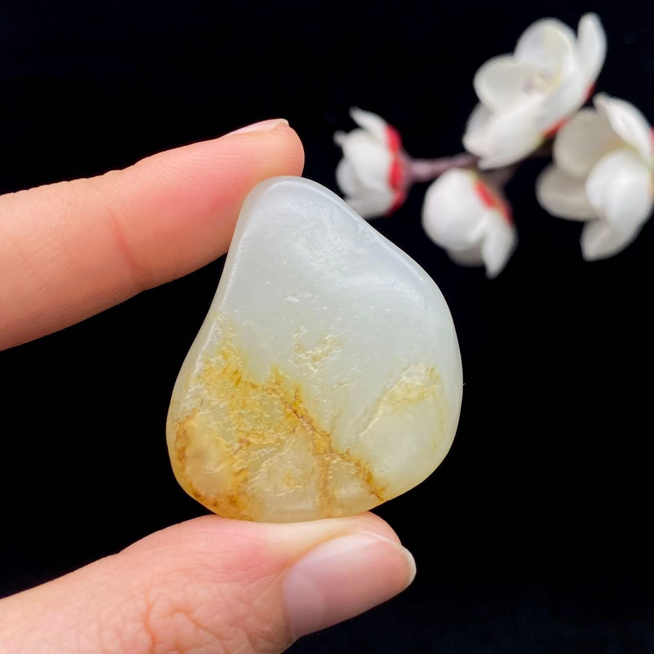 【超值推荐】和田玉洒金皮籽料（25.2g）