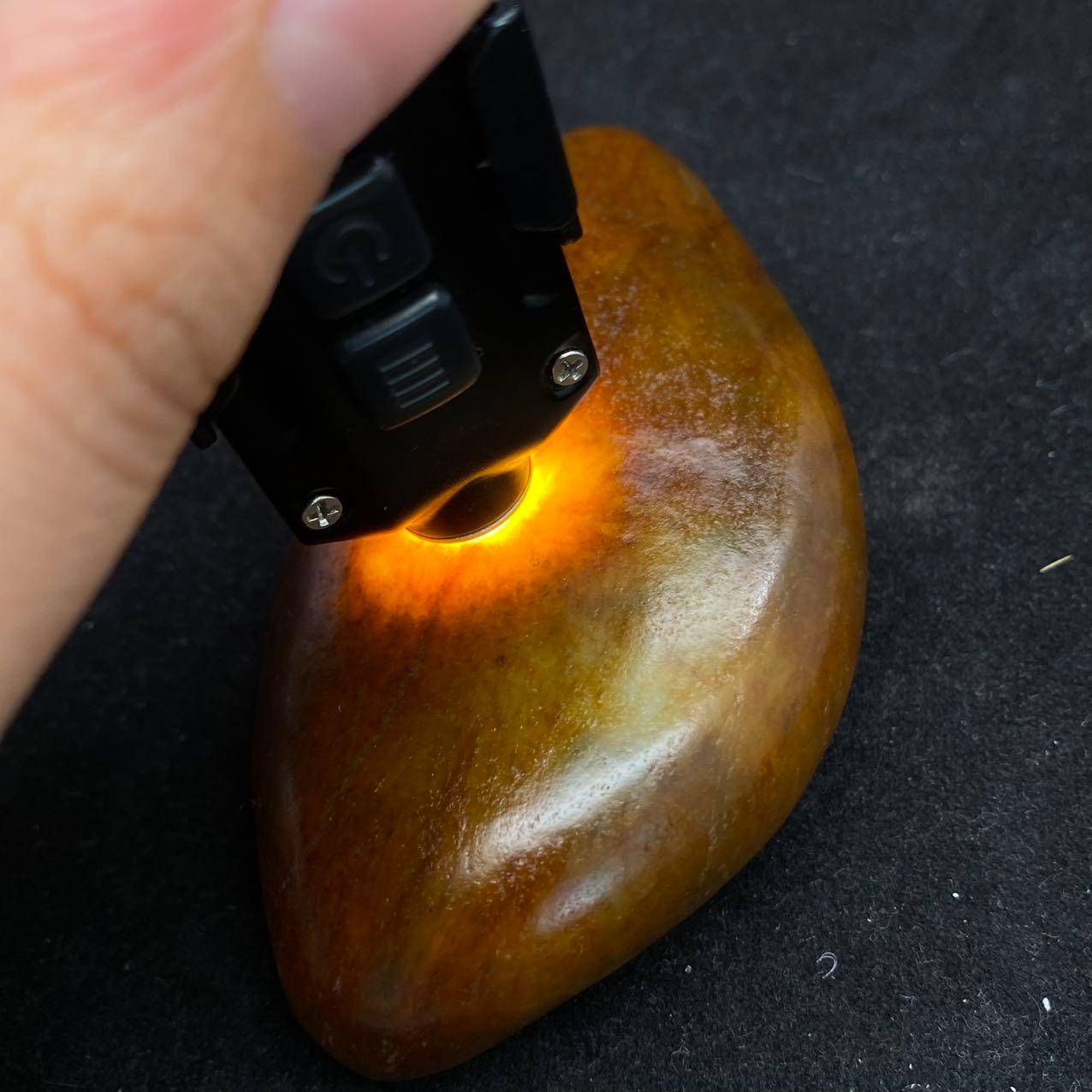 和田玉红沁皮籽料原石（154.4g）