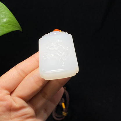 收藏级和田羊脂白玉马到成功挂件（64.9g）