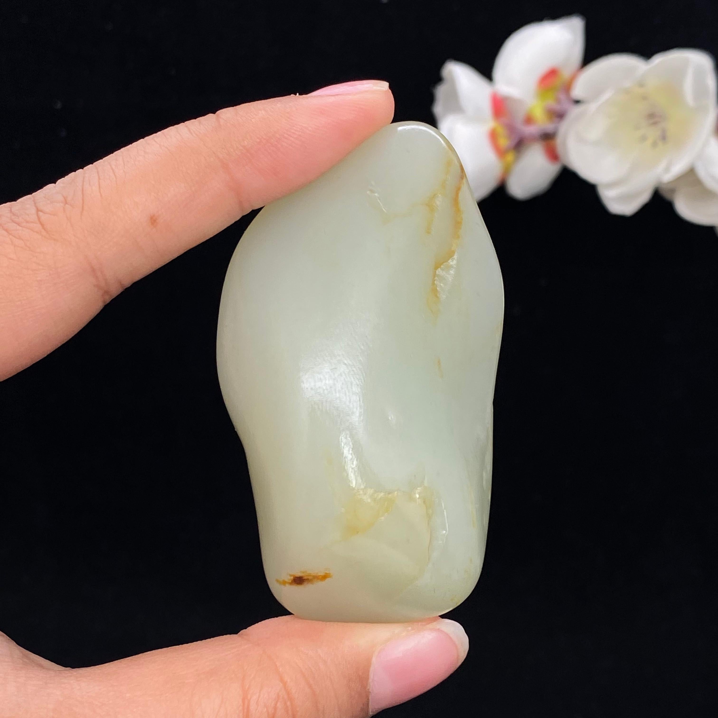 和田玉青白玉籽料手把件（75g）