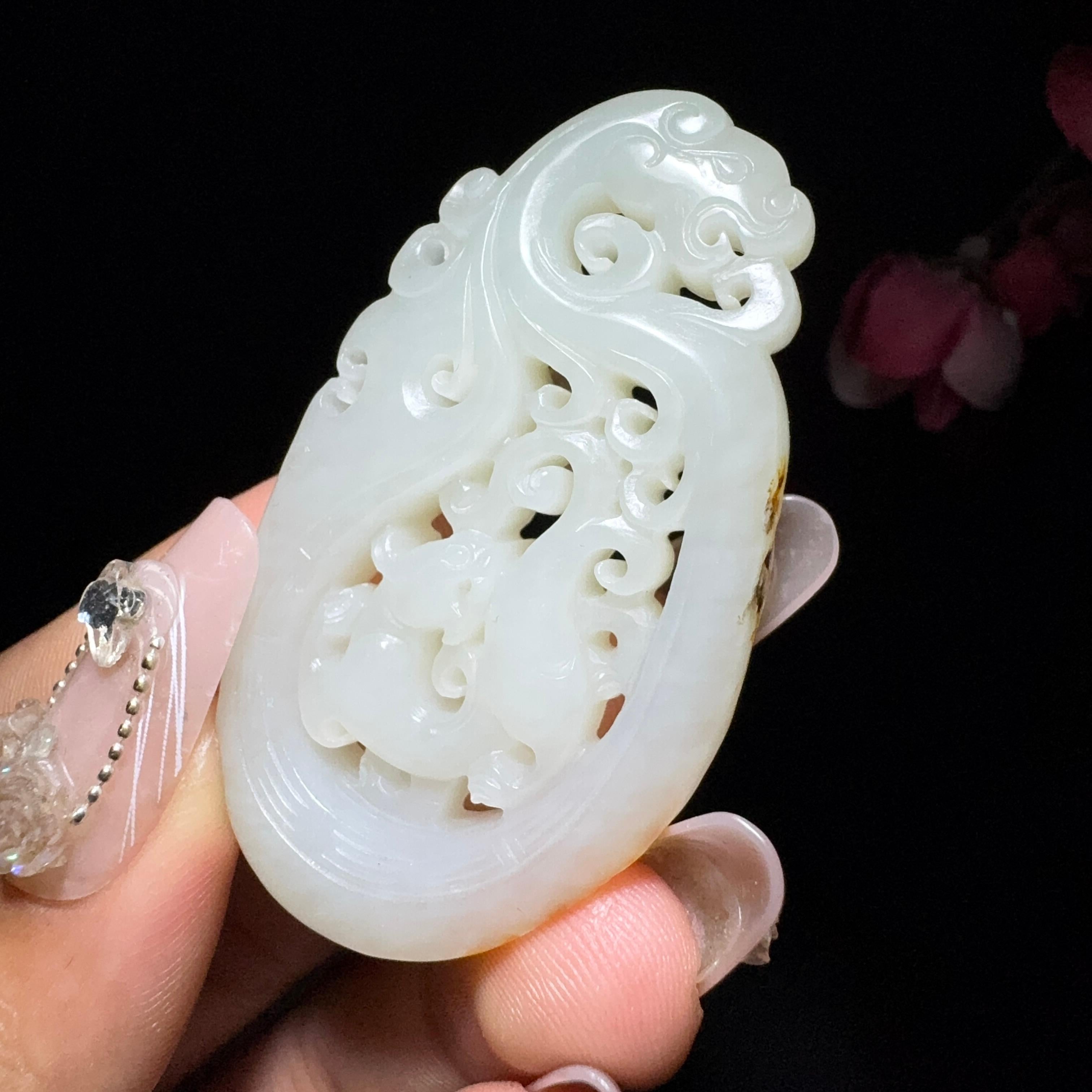 和田玉籽料挂件仿古螭龙（24.5g）