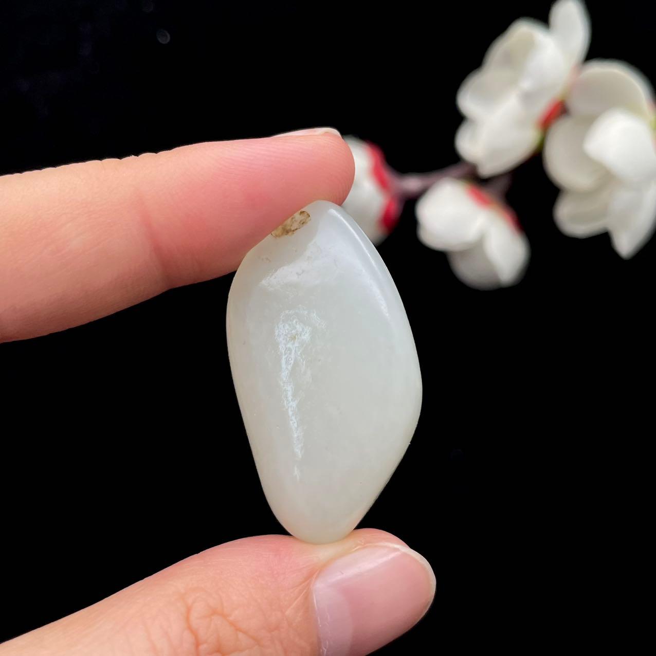 和田玉白玉籽料吊坠籽（15.3g）