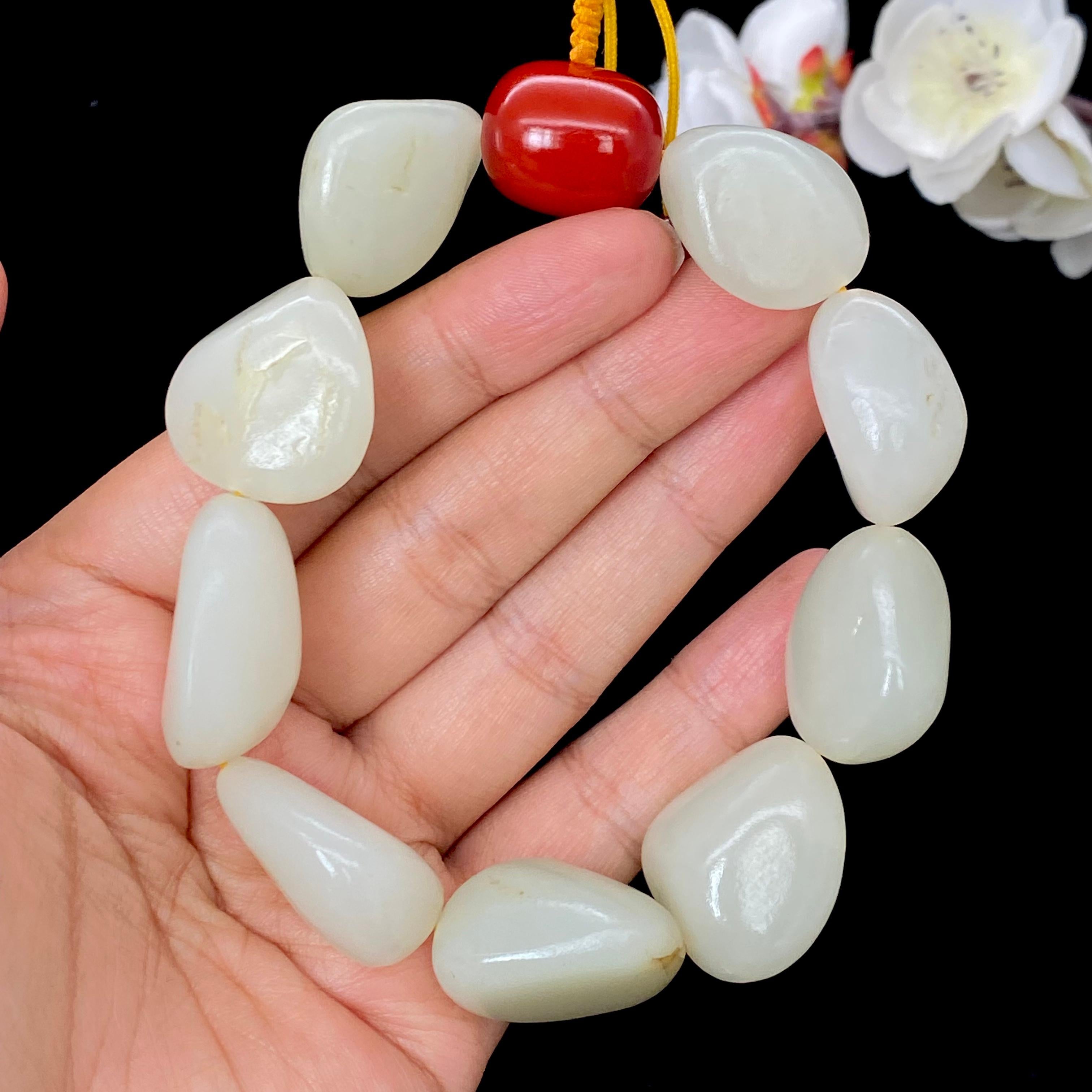 和田玉白玉籽料【精品手串】（110.4g）