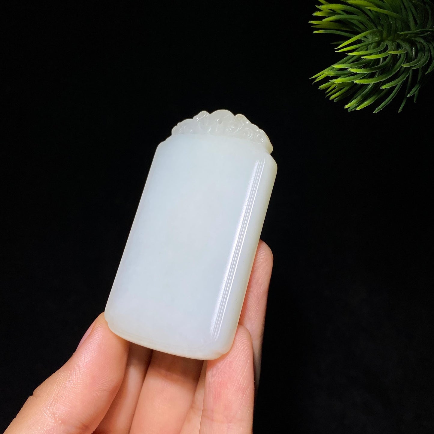 和田玉羊脂白玉无事牌（52.9g）