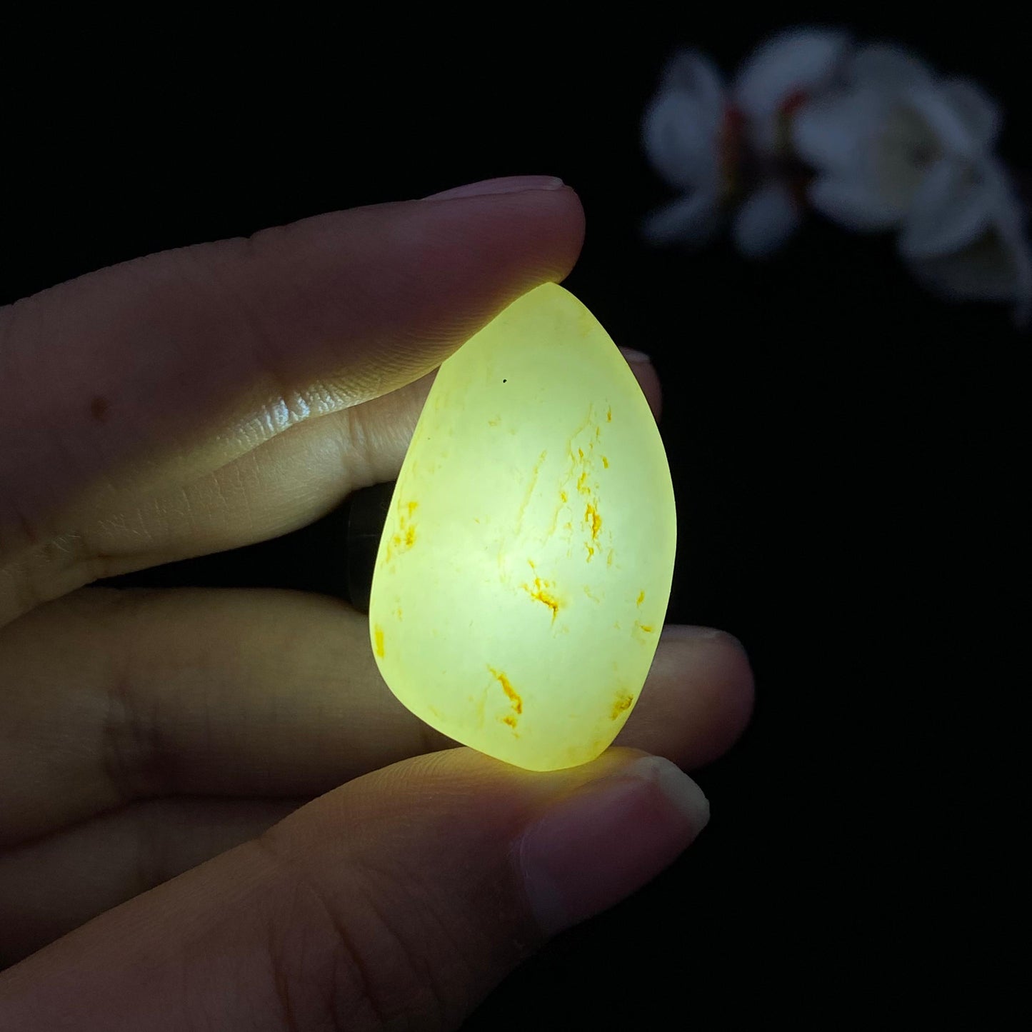 和田玉洒金皮籽料吊坠籽（12.9g）